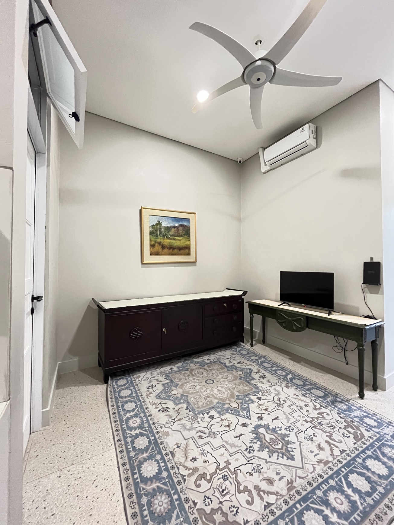 Dijual Rumah baru renovasi area komersial di Jl Jaksa - Kebon Sirih