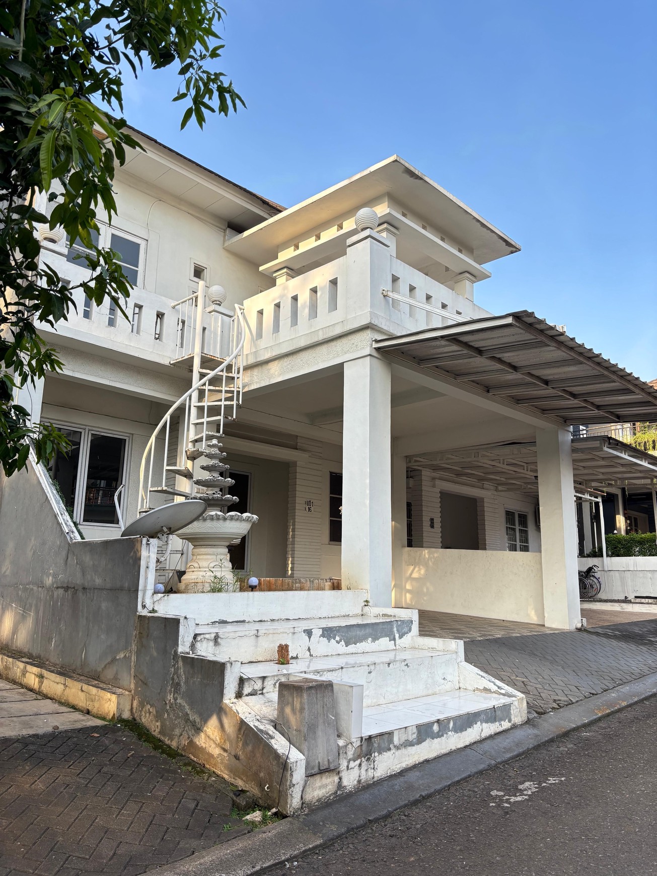 Rumah 2 Lantai  di Kota Wisata Cibubur 