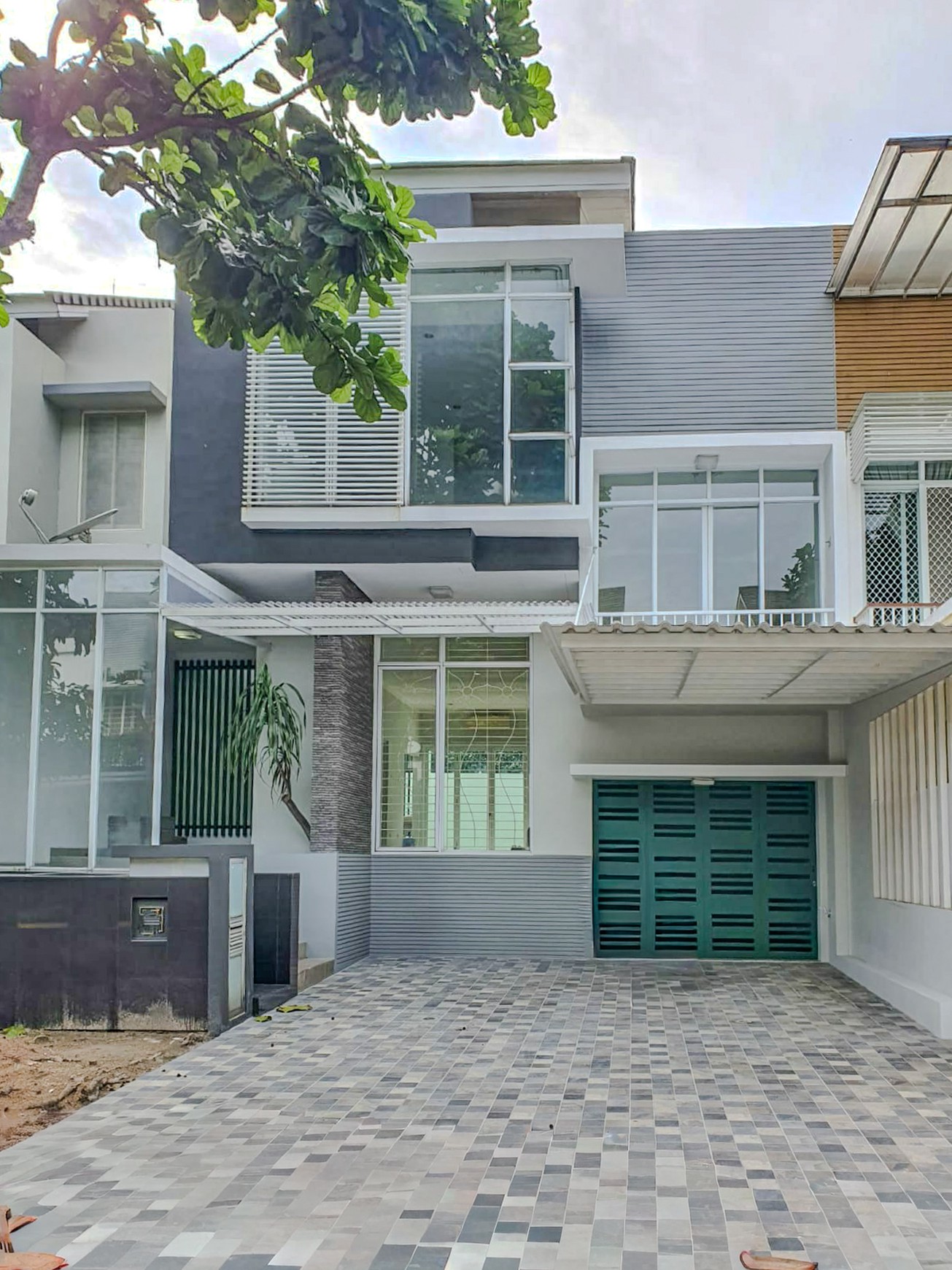 Rumah di Kebayoran Residence Bintaro Jaya Akses Mudah ke BSD City
