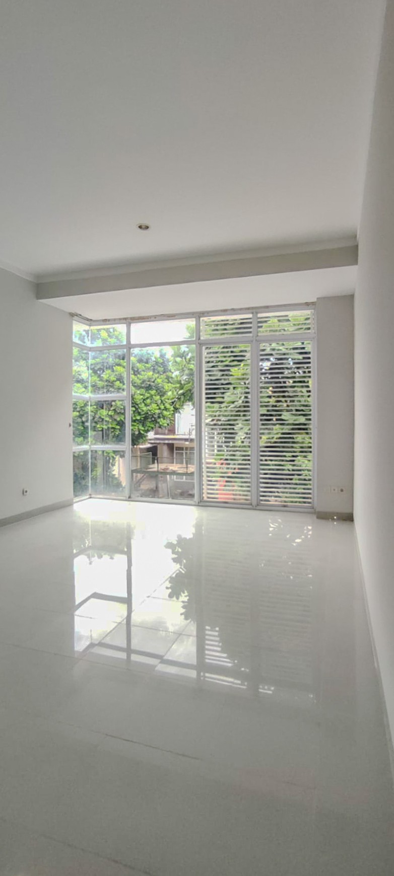 Rumah di Kebayoran Residence Bintaro Jaya Akses Mudah ke BSD City
