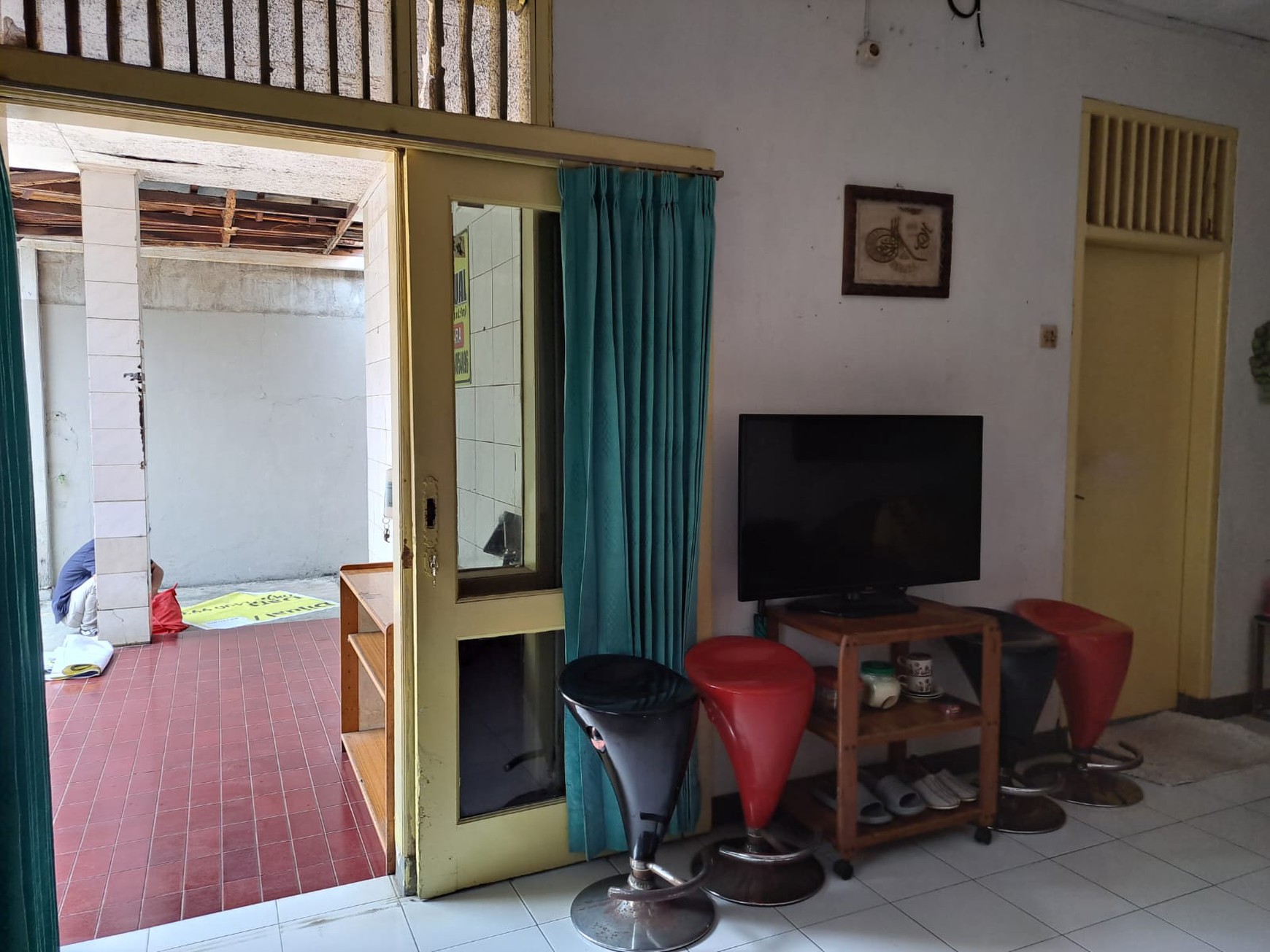 Rumah Luas 270 m² di Senen Jakarta Pusat - Lokasi Strategis