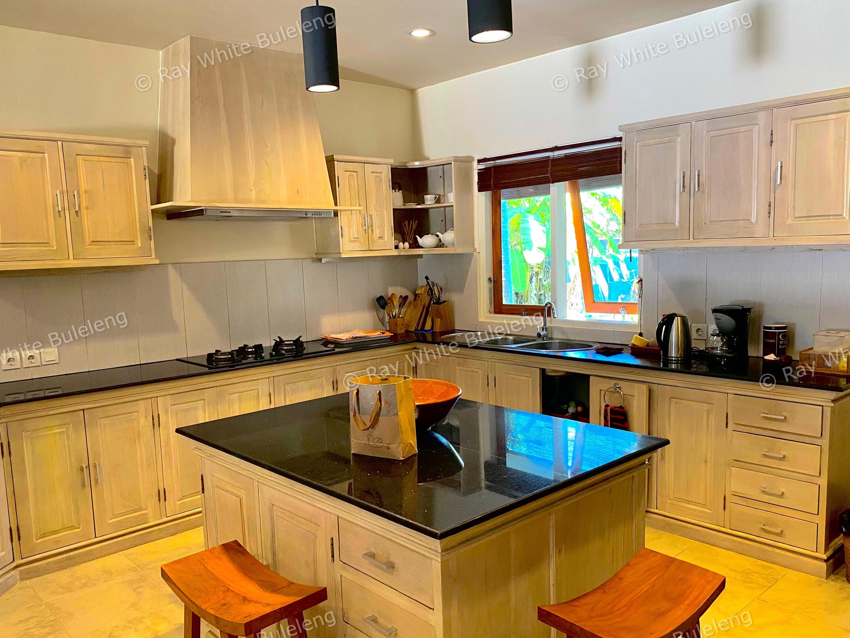 Elegant Beachfront Villa - Prime 1,325 Sqm Land