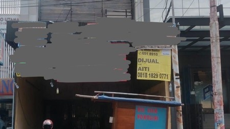 Ruko diarea strategis di pinggir jalan raya.