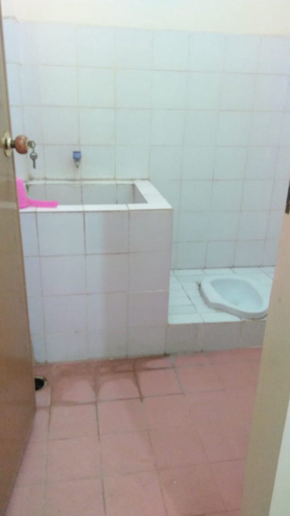 1 563. Jual Cepat Ruko RMI 4 Lantai di Tengah Kota