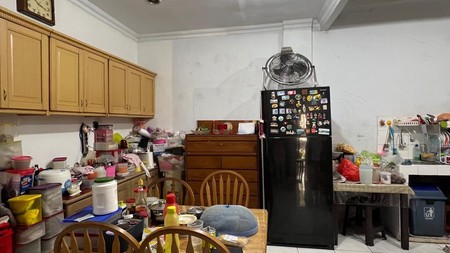 Rumah Sunter bisma 6x15 m2 Bangunan 2 lt Hadap selatan 