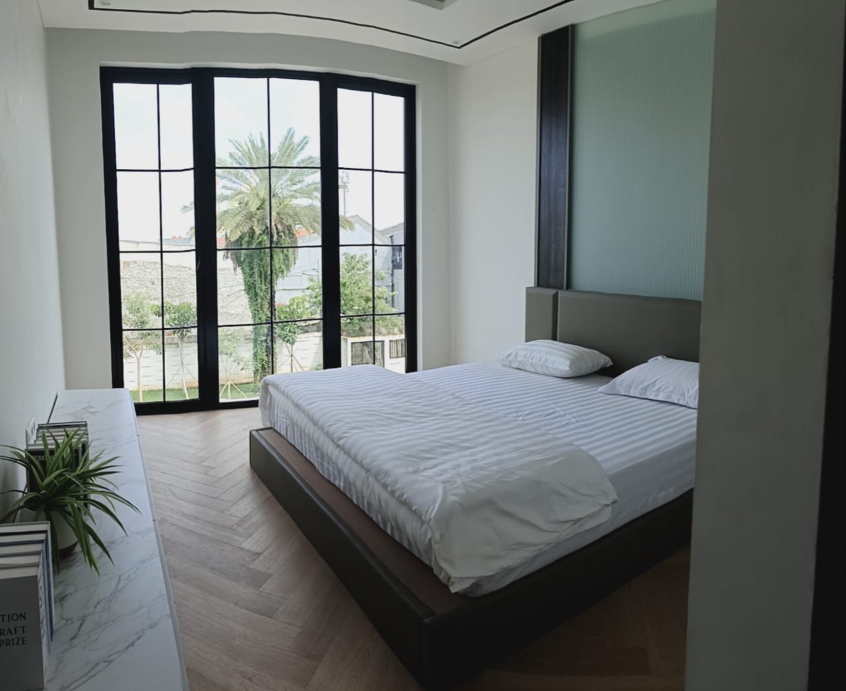 Rumah Brand New Siap Huni Gaya modern di Cengkareng Jakarta Barat