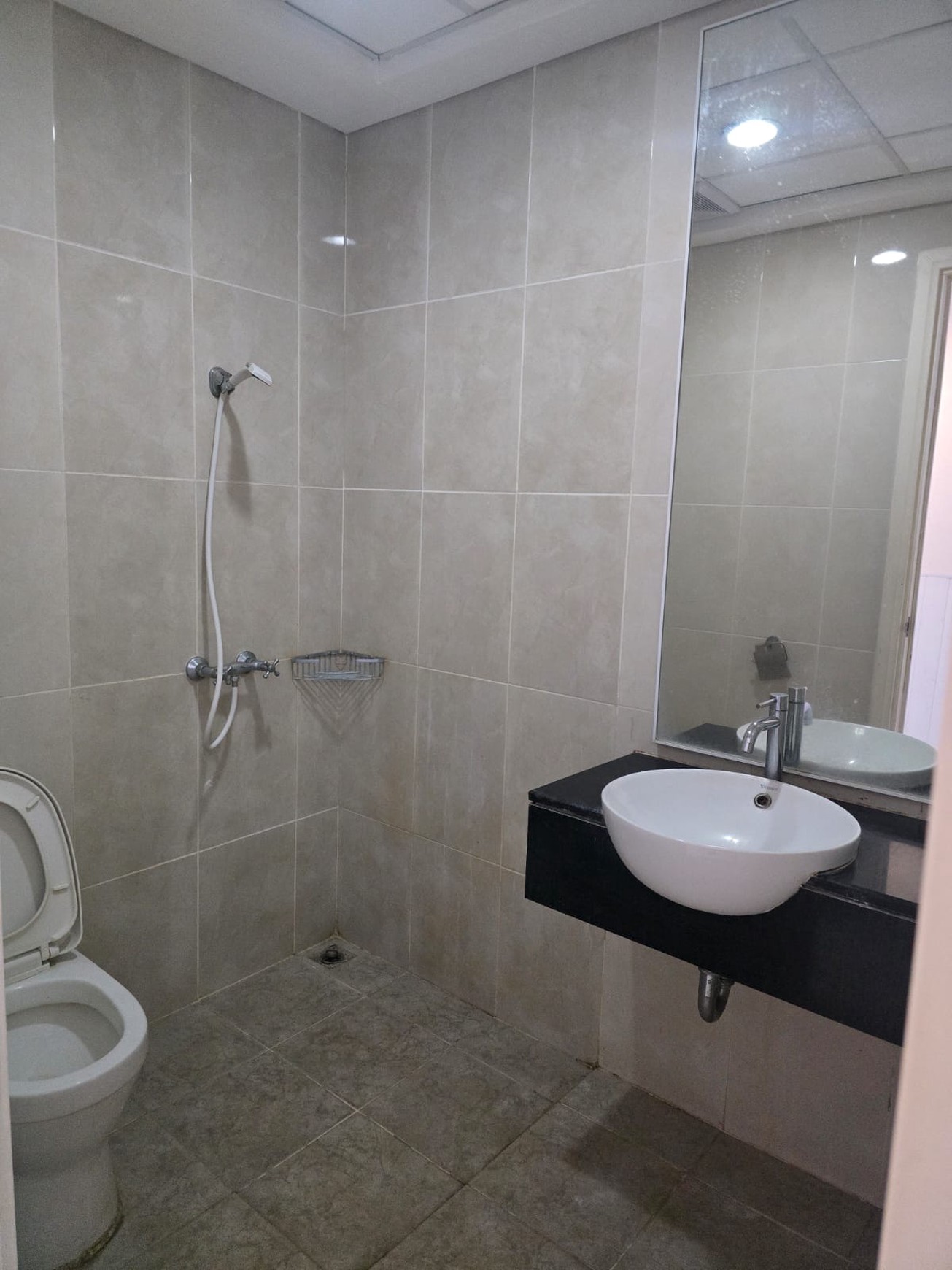 Apartment disewakan di Trillium Surabaya. 3 Kamar Full Furnish Ready