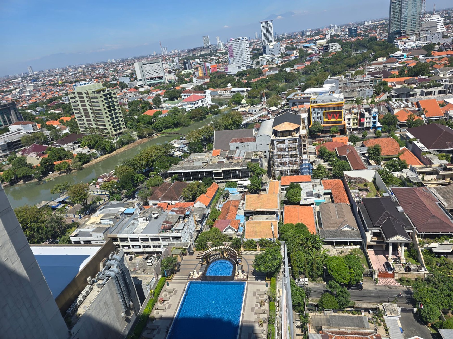 Apartment disewakan di Trillium Surabaya. 3 Kamar Full Furnish Ready