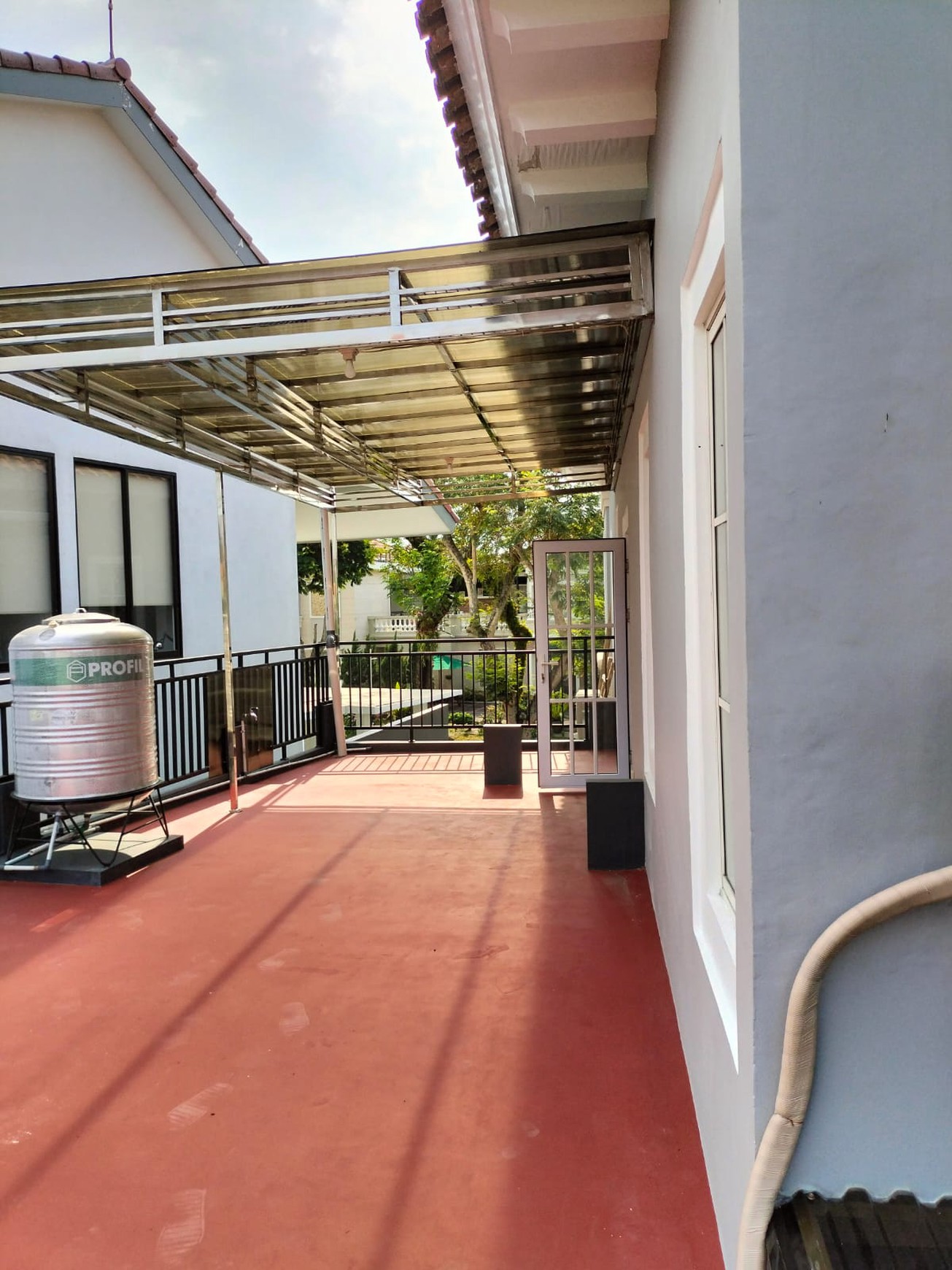 Dijual Rumah di JL. Sumatera Lippo Karawaci Tangerang