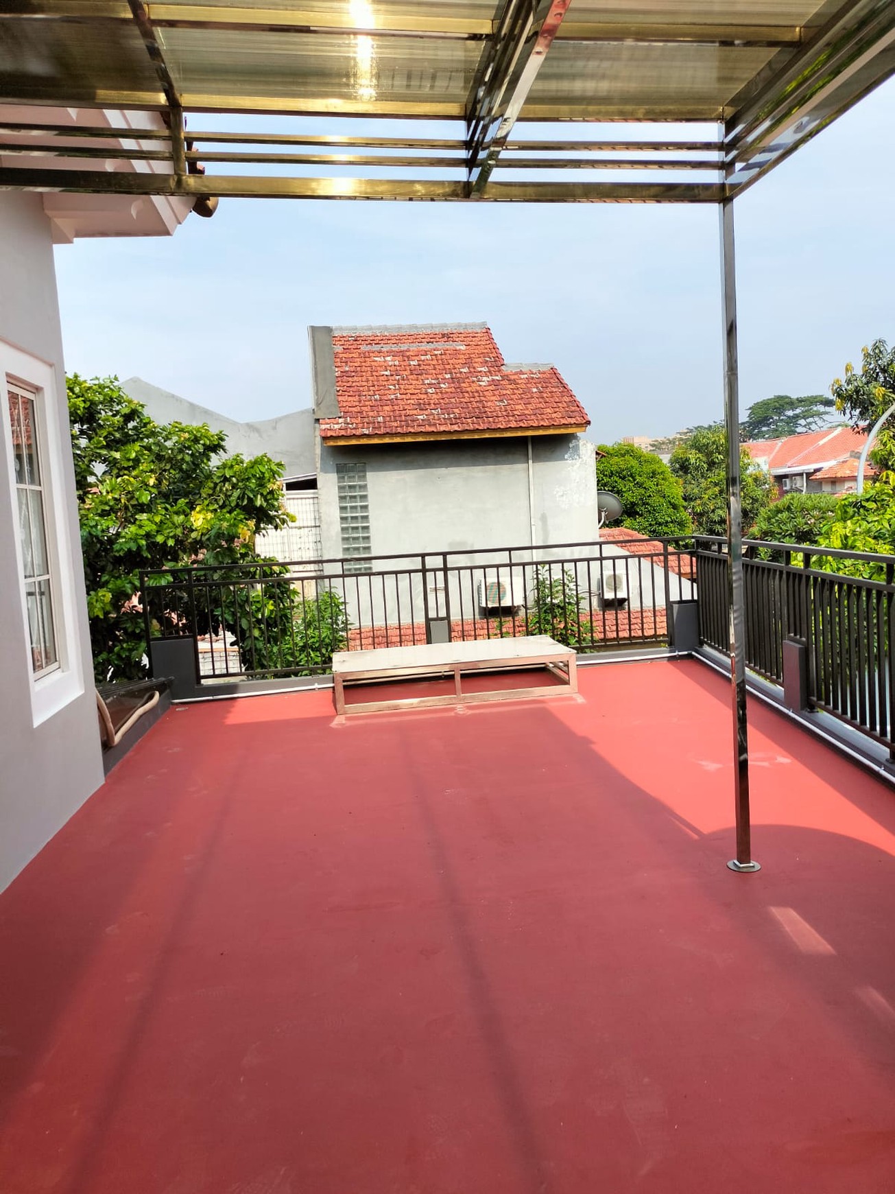 Dijual Rumah di JL. Sumatera Lippo Karawaci Tangerang