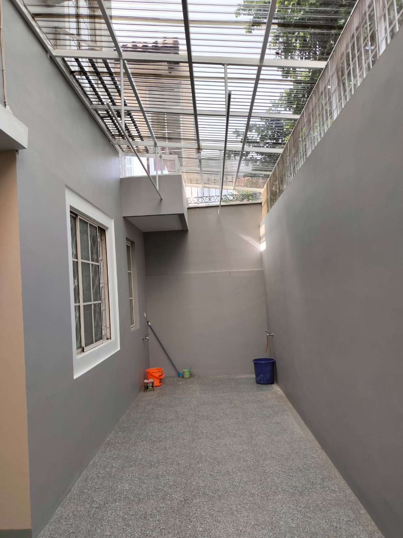 Dijual Rumah di JL. Sumatera Lippo Karawaci Tangerang