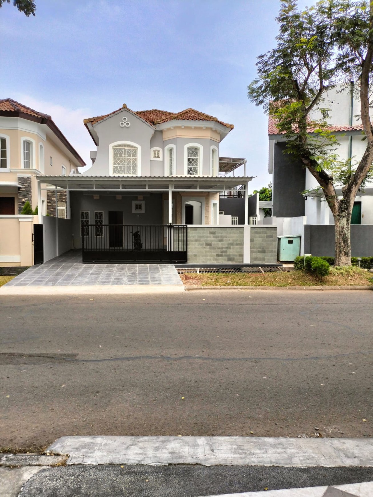 Dijual Rumah di JL. Sumatera Lippo Karawaci Tangerang