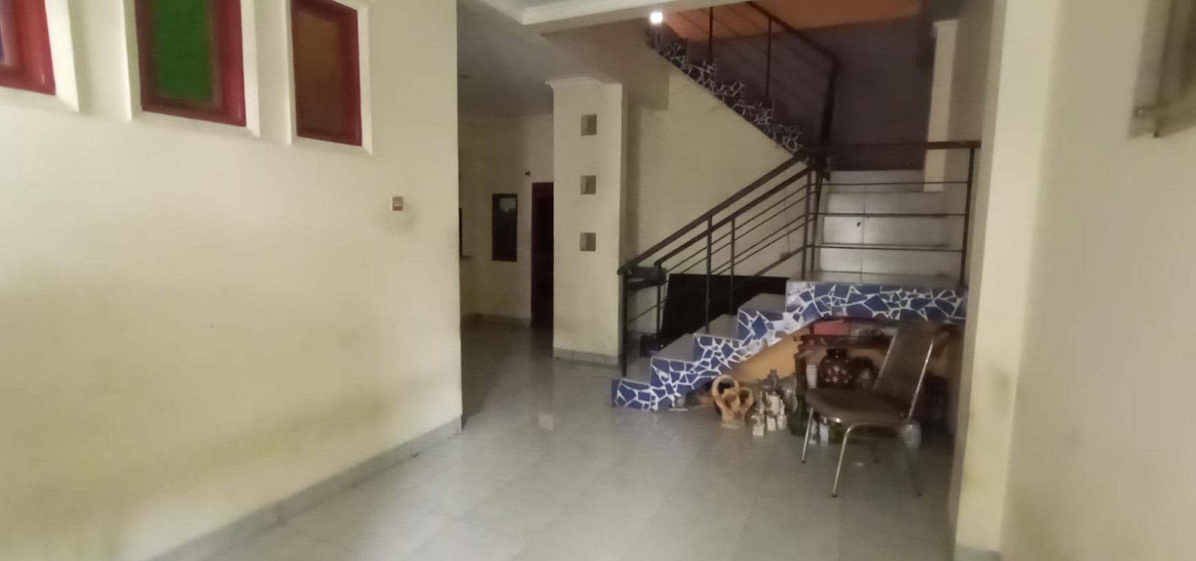 Rumah 2,5 lantai dalam Perum Lokasi Strategis Diarea Seturan Caturtunggal Depok Sleman