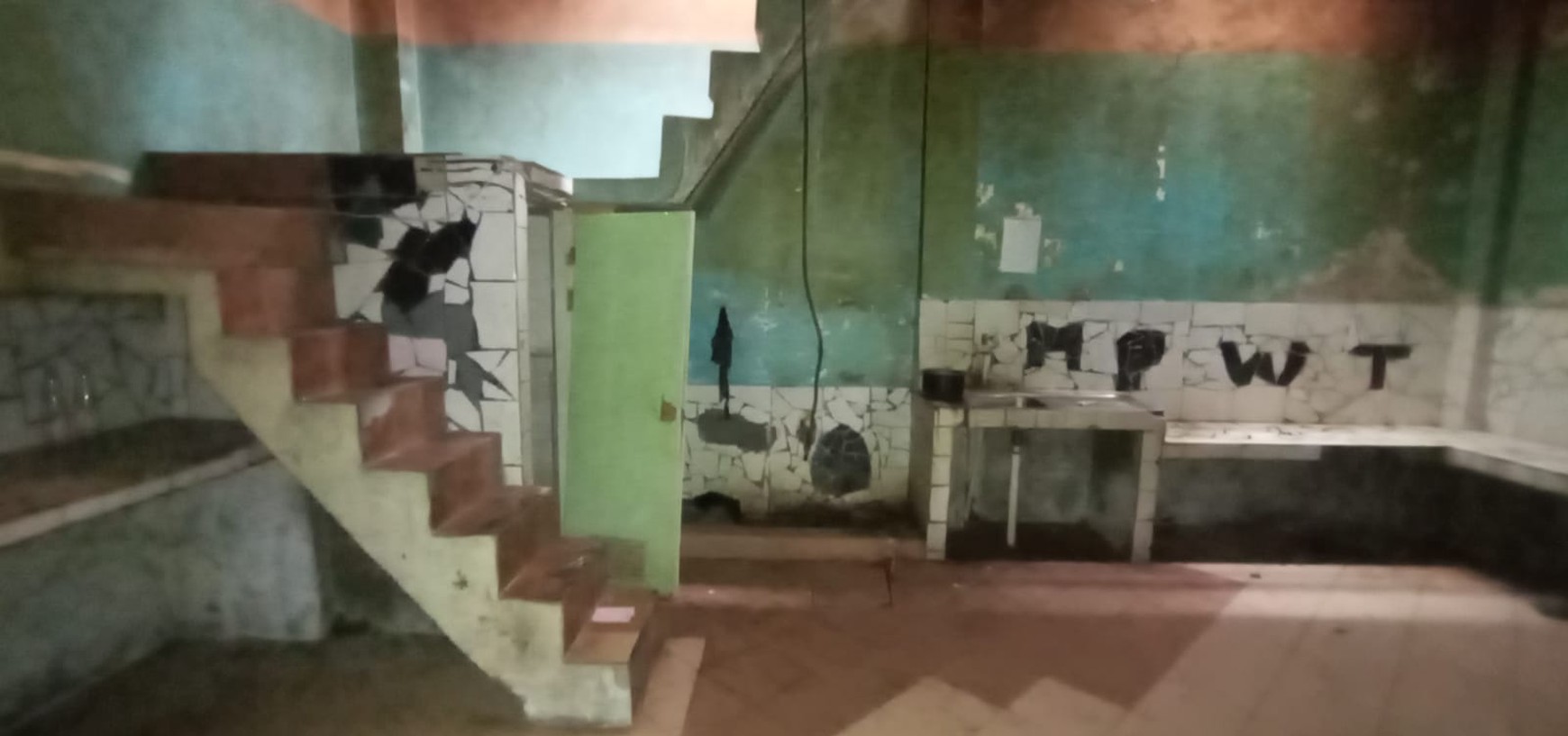 Rumah 2,5 lantai dalam Perum Lokasi Strategis Diarea Seturan Caturtunggal Depok Sleman