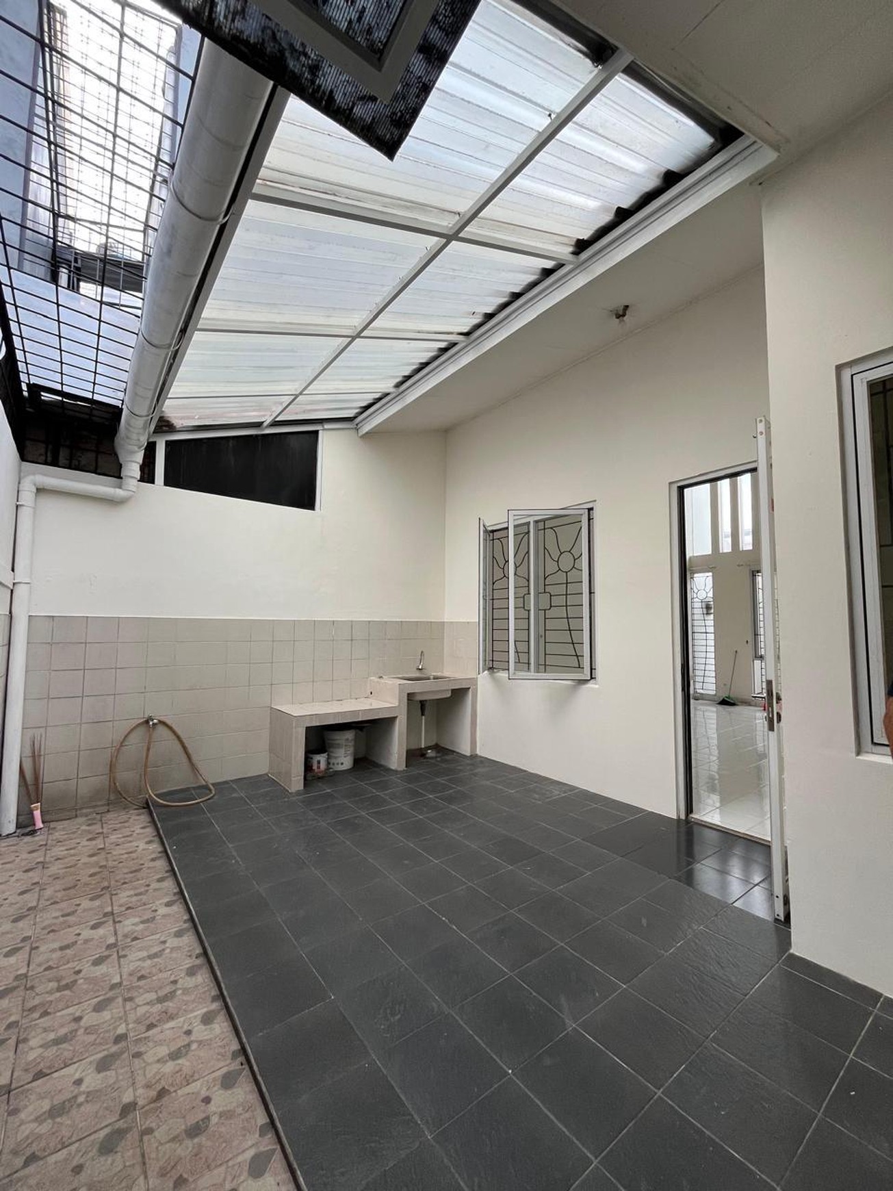 Rumah rapi Rumah 1 Lantai The Icon BSD City