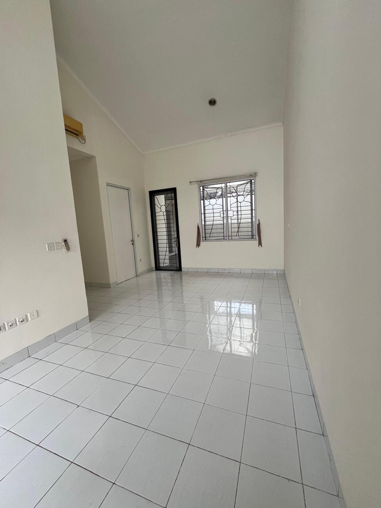 Rumah rapi Rumah 1 Lantai The Icon BSD City