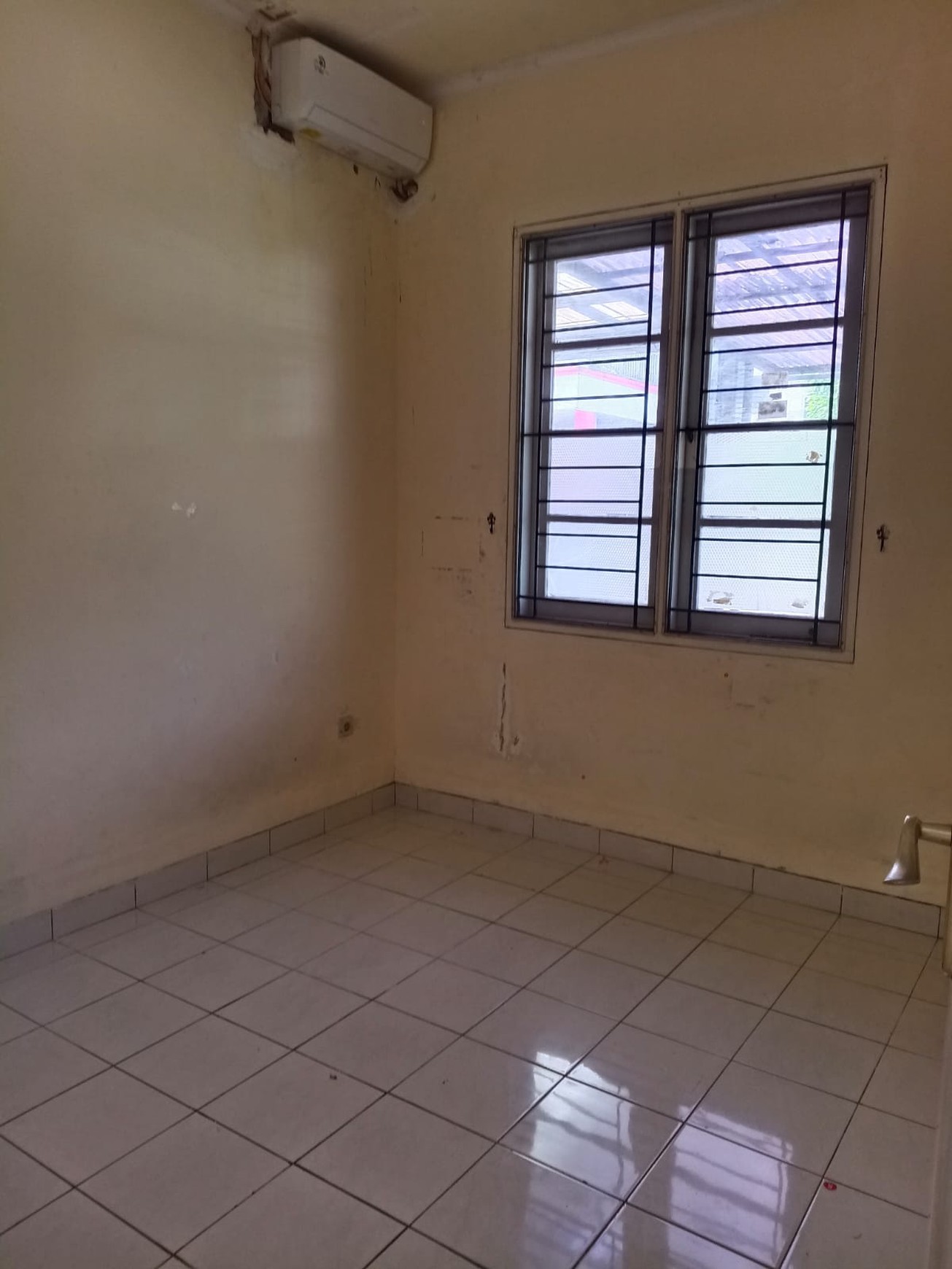 Rumah Renovasi rapih Delatinos cluster Santiago BSD city 