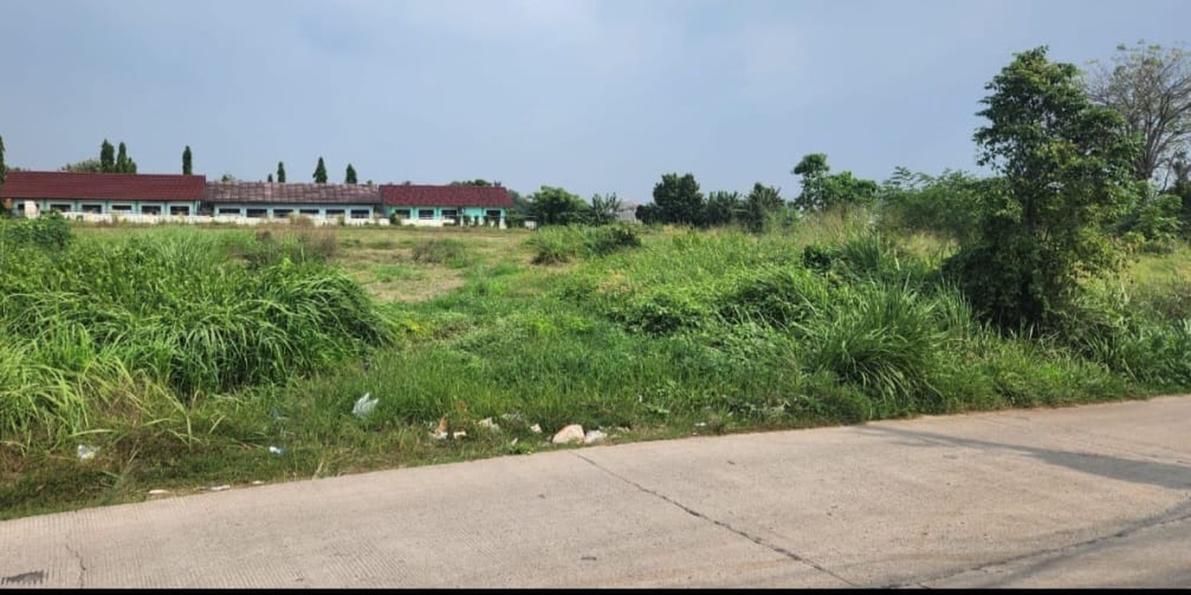 Kavling/ Tanah SHM dengan Luas 1.86 ha Dijual di Dalam Kota Serang, dekat dengan Kantor Pemerintahan dan Pemukiman/ Perumahan. Cocok untuk Pengembangan Komplek Perumahan. Akses Jalan Raya.