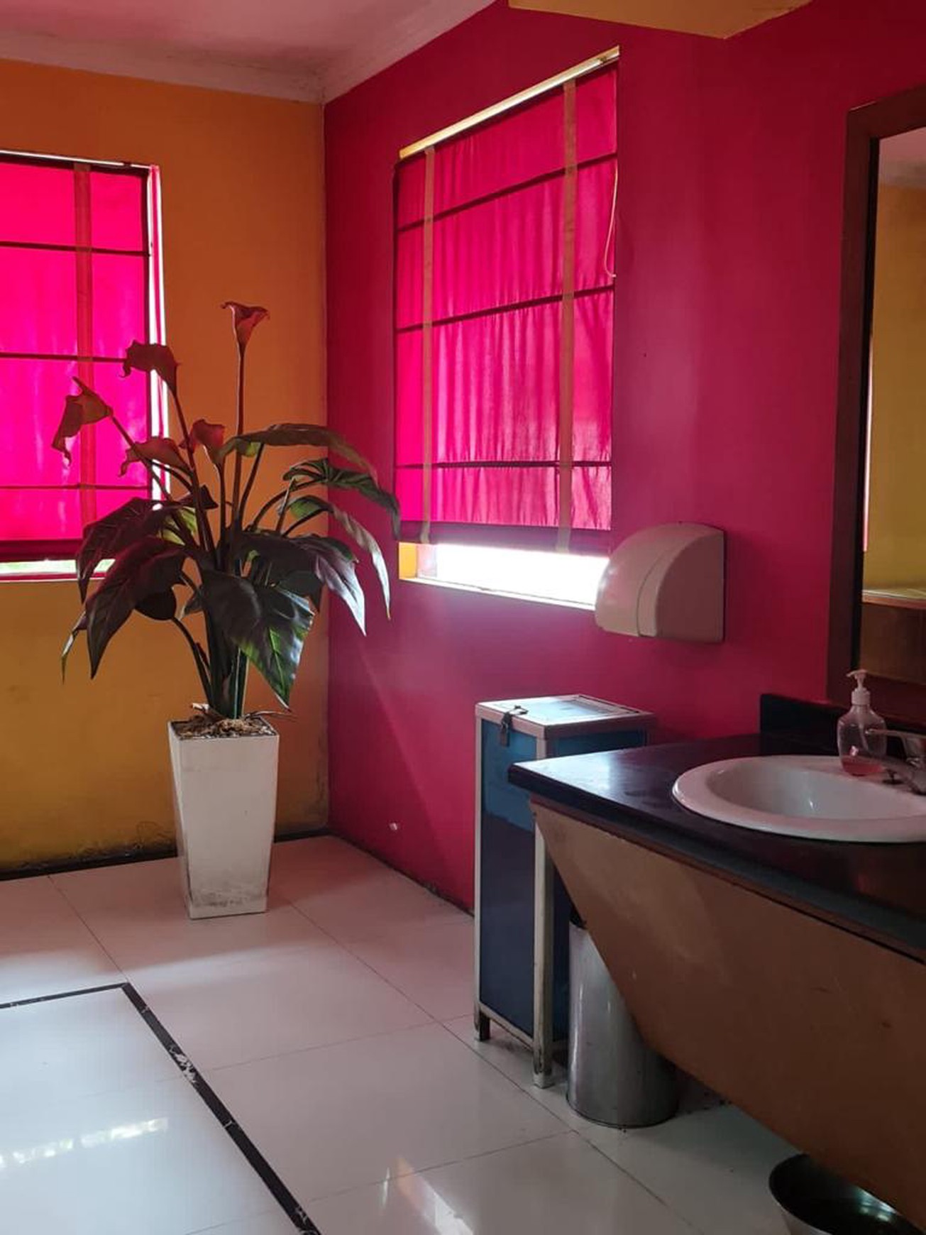 Dijual Tanah & Bangunan Restoran di Jl Murai I Binataro Pesanggrahan