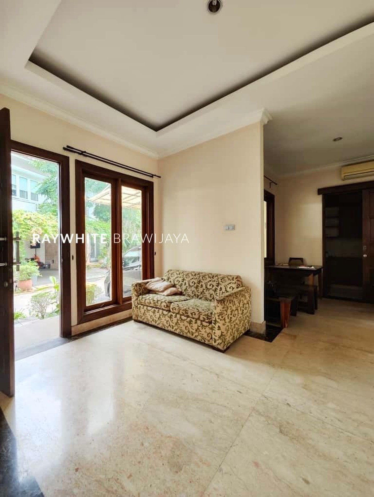 Rumah Siap Huni Lingkungan Tenang Area Pejaten Barat