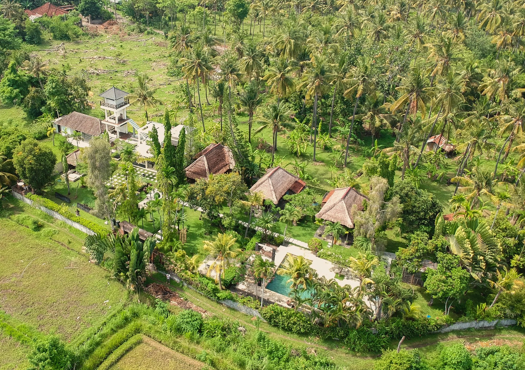 EXQUISITE VILLA WITH 3 BUNGALOWS AND TOWER IN LOVINA, NORTH BALI