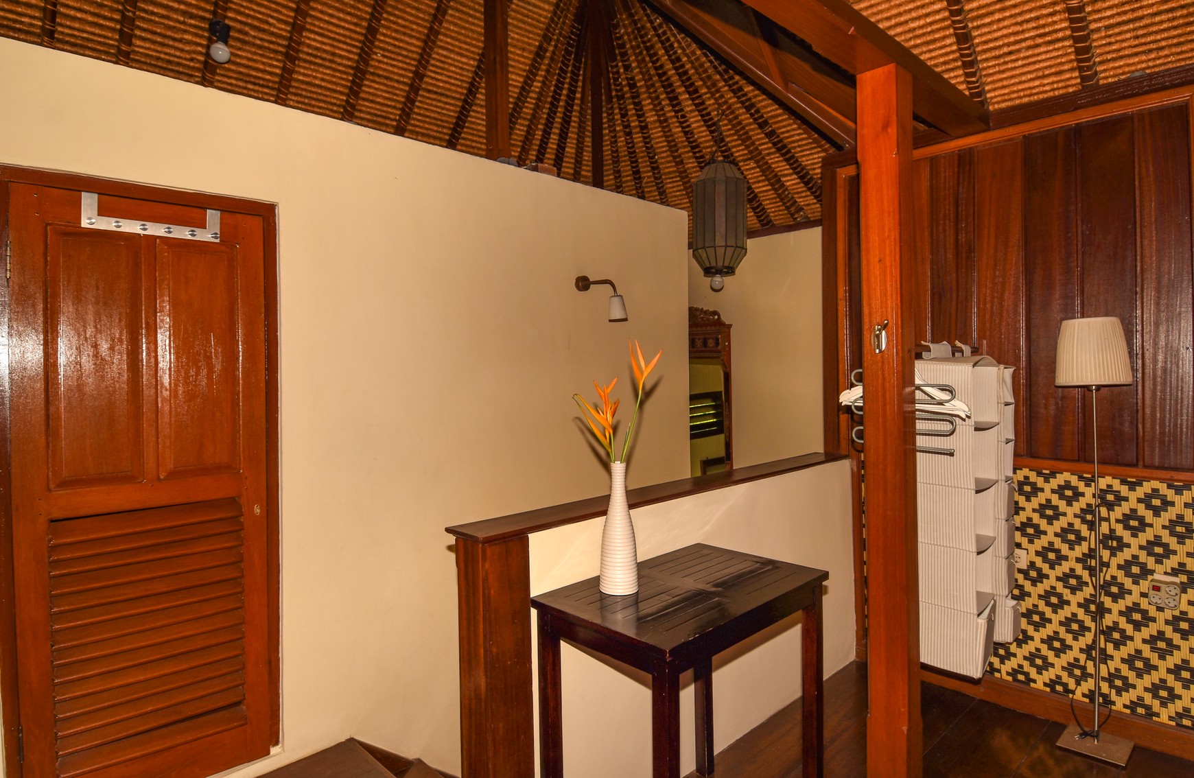 EXQUISITE VILLA WITH 3 BUNGALOWS AND TOWER IN LOVINA, NORTH BALI