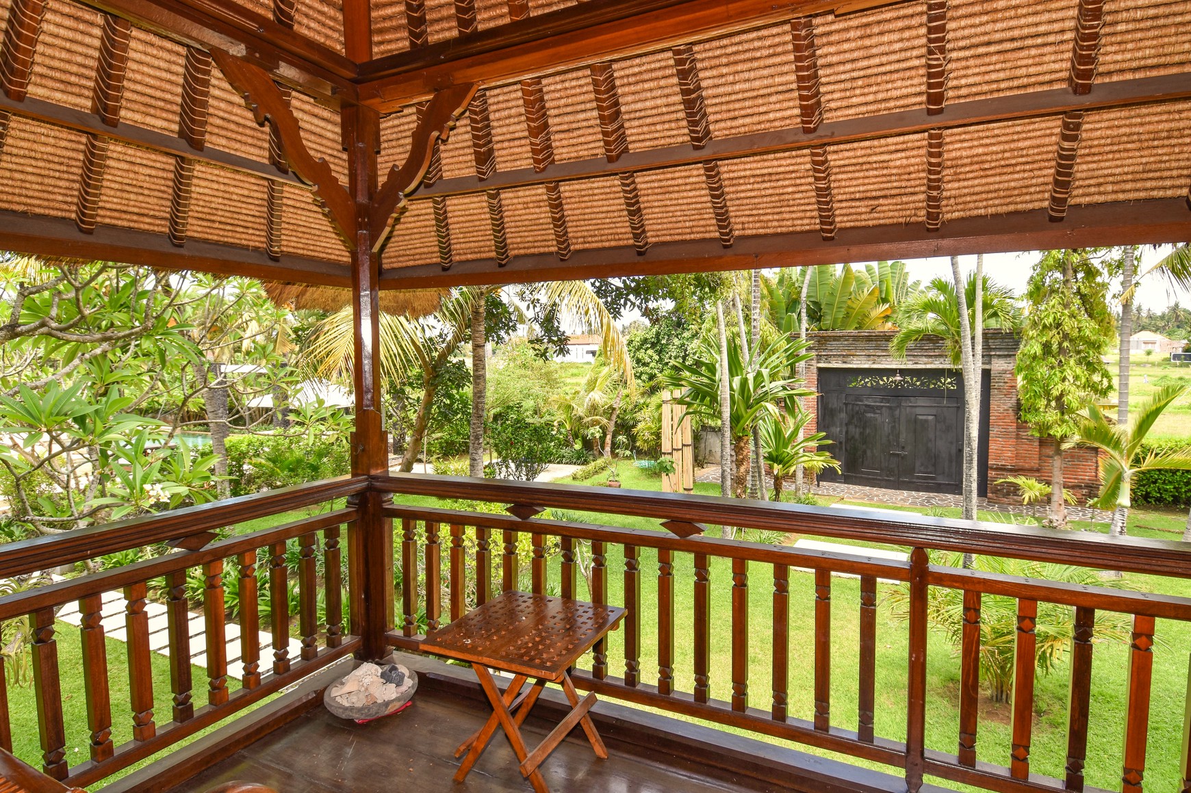 EXQUISITE VILLA WITH 3 BUNGALOWS AND TOWER IN LOVINA, NORTH BALI