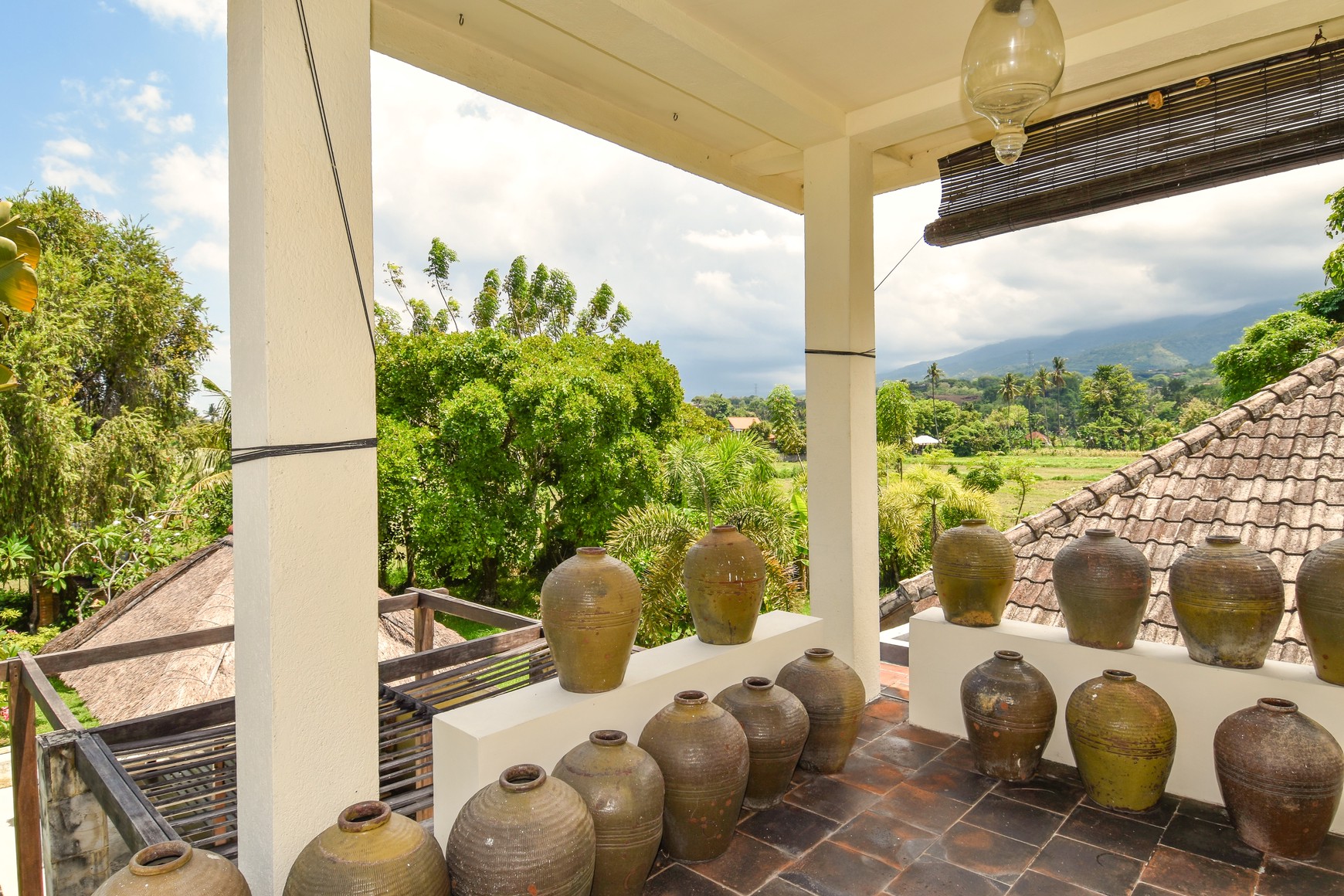 EXQUISITE VILLA WITH 3 BUNGALOWS AND TOWER IN LOVINA, NORTH BALI