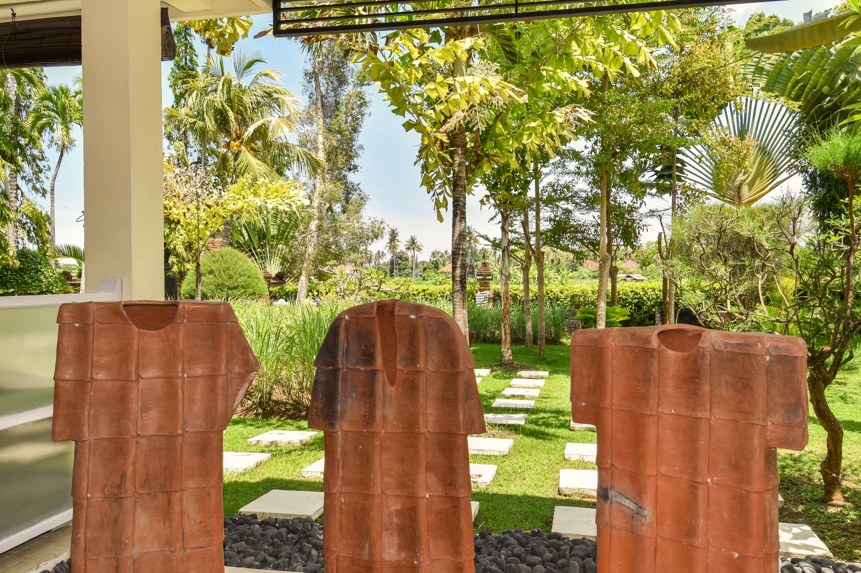 EXQUISITE VILLA WITH 3 BUNGALOWS AND TOWER IN LOVINA, NORTH BALI