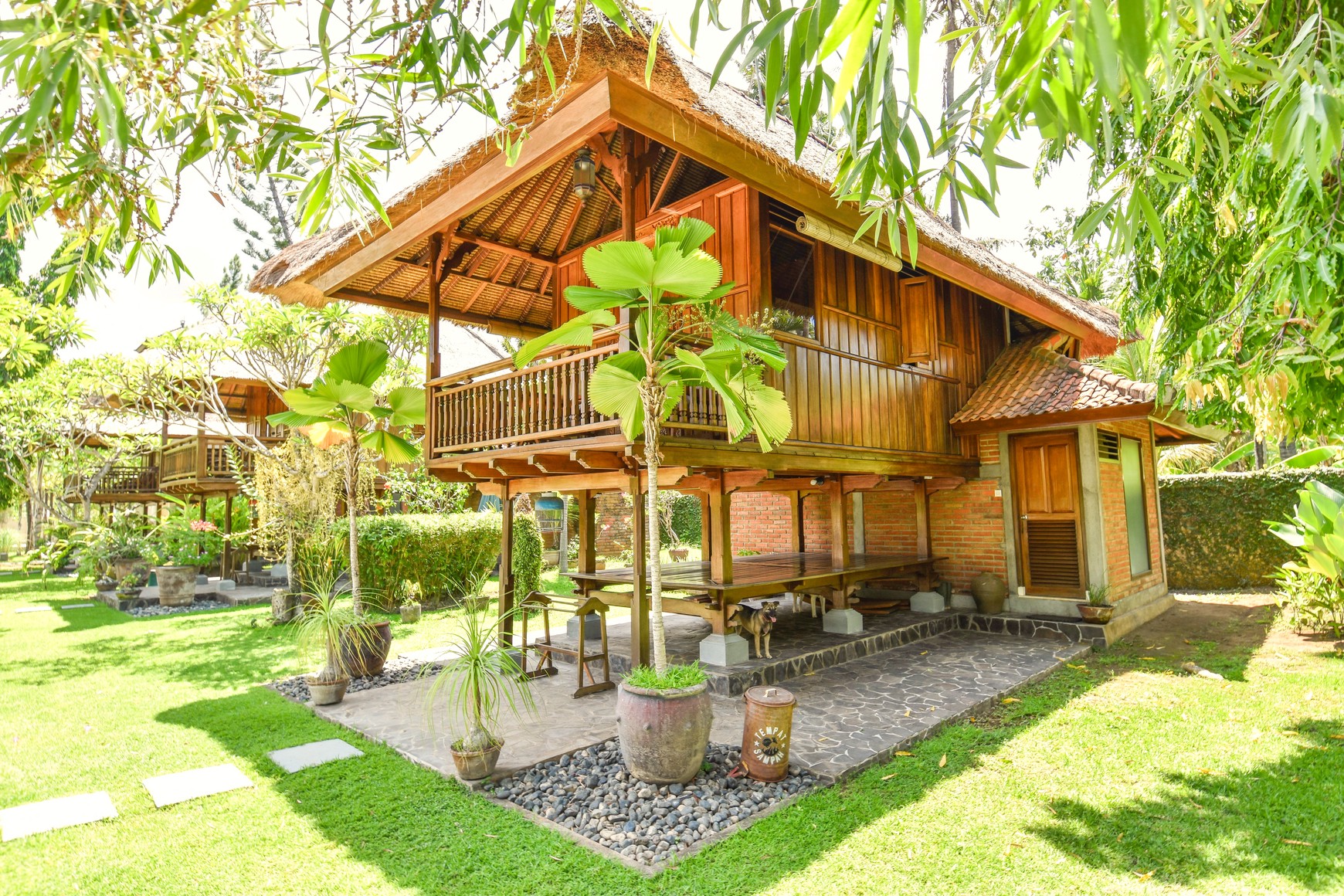 EXQUISITE VILLA WITH 3 BUNGALOWS AND TOWER IN LOVINA, NORTH BALI