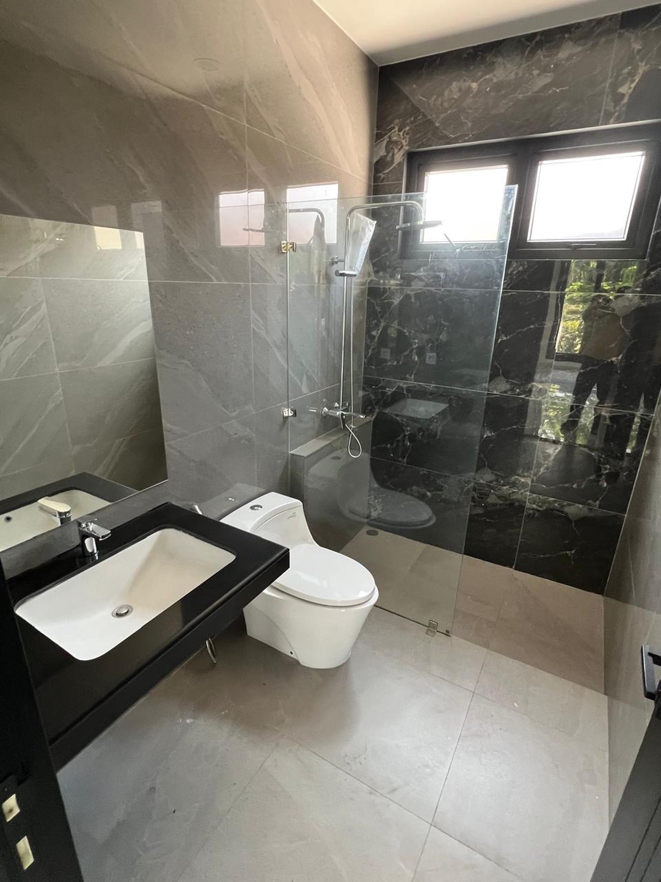 Rumah Baru Minimalis Modern Design Cluster Puspitaloka Di boulevard 