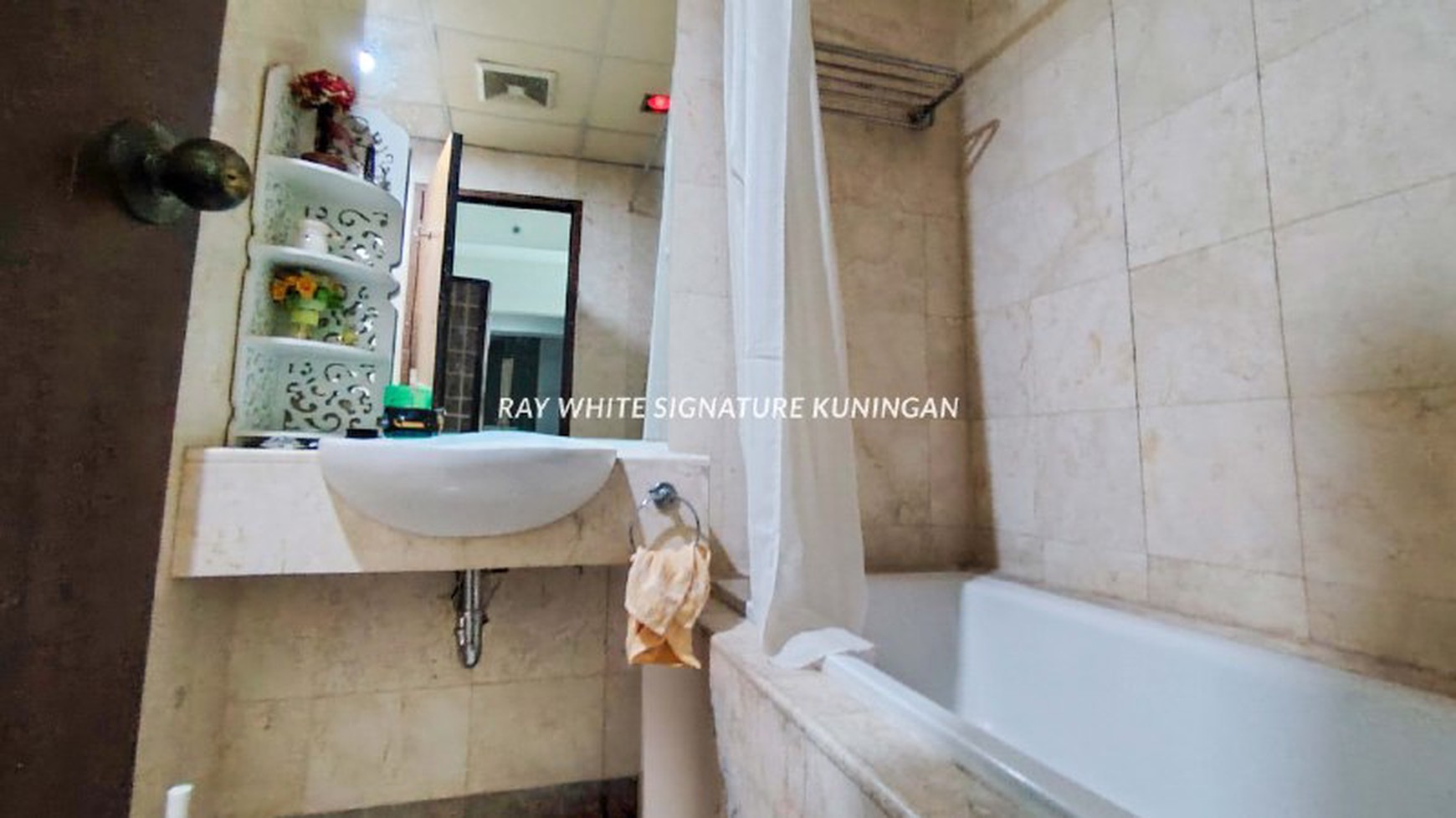 Sewa Apartemen Bellagio Residence 3BR Lokasi Prestisius di Mega Kuningan