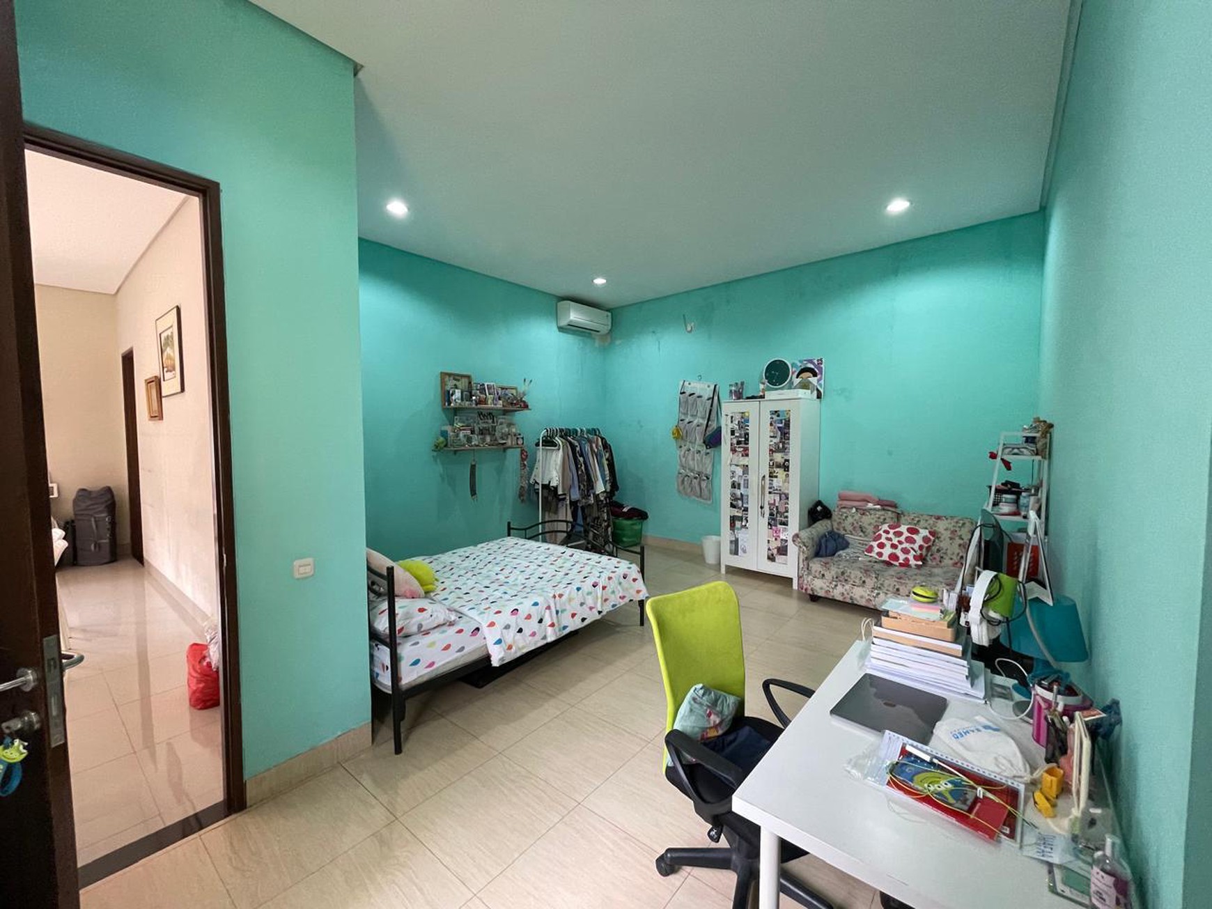 Rumah di Pondok Aren Luas 969 m2 Bangunan 500  m2 KT 5+2 KM 4+1 Surat SHM @Tangerang Selatan
