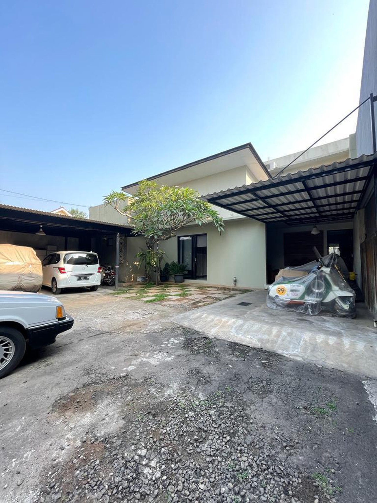 Rumah di Pondok Aren Luas 969 m2 Bangunan 500  m2 KT 5+2 KM 4+1 Surat SHM @Tangerang Selatan