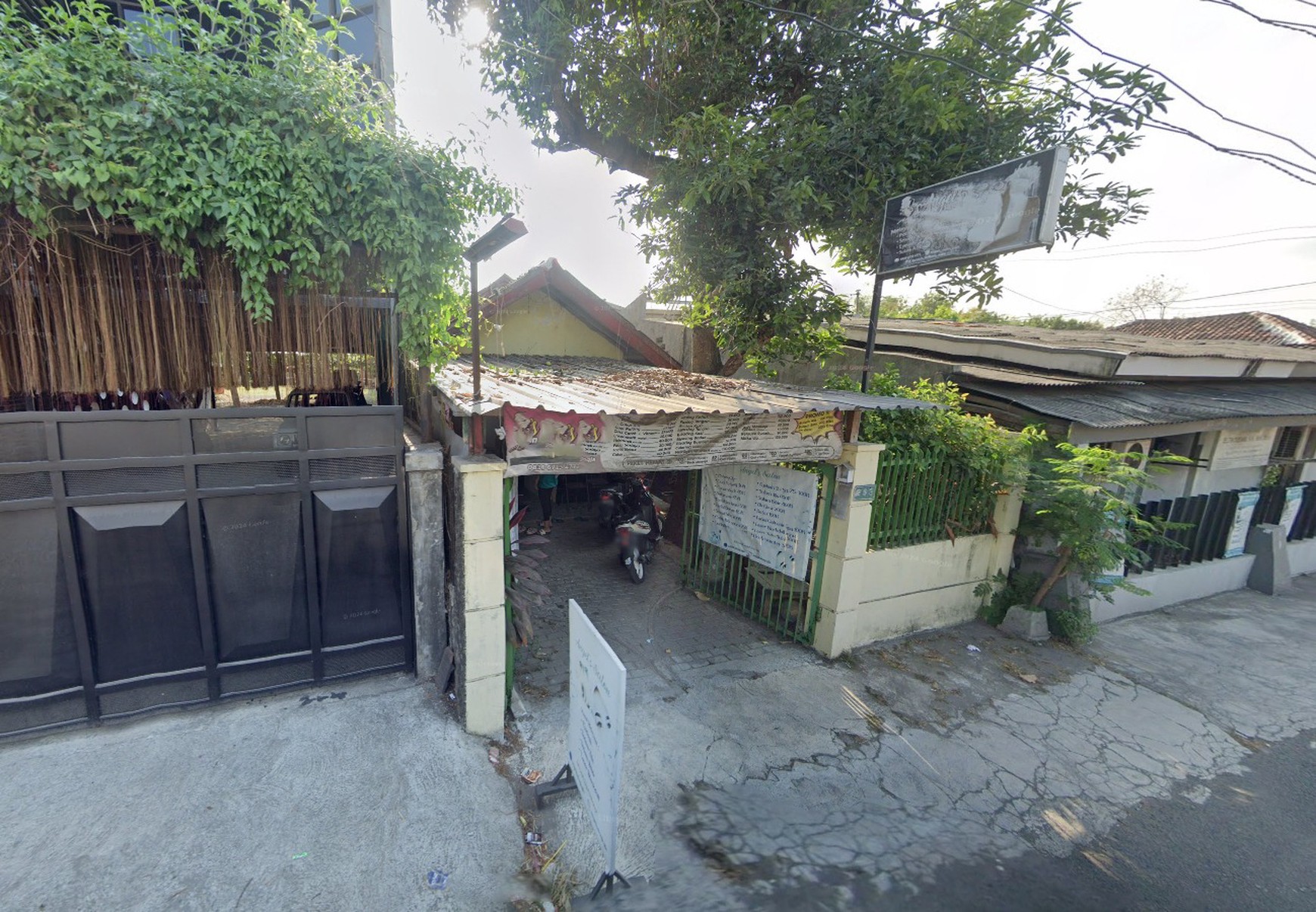 Tanah & Bangunan 325 Meter Persegi Lokasi Dekat Jalan Wates Km 3 Kasihan, Bantul