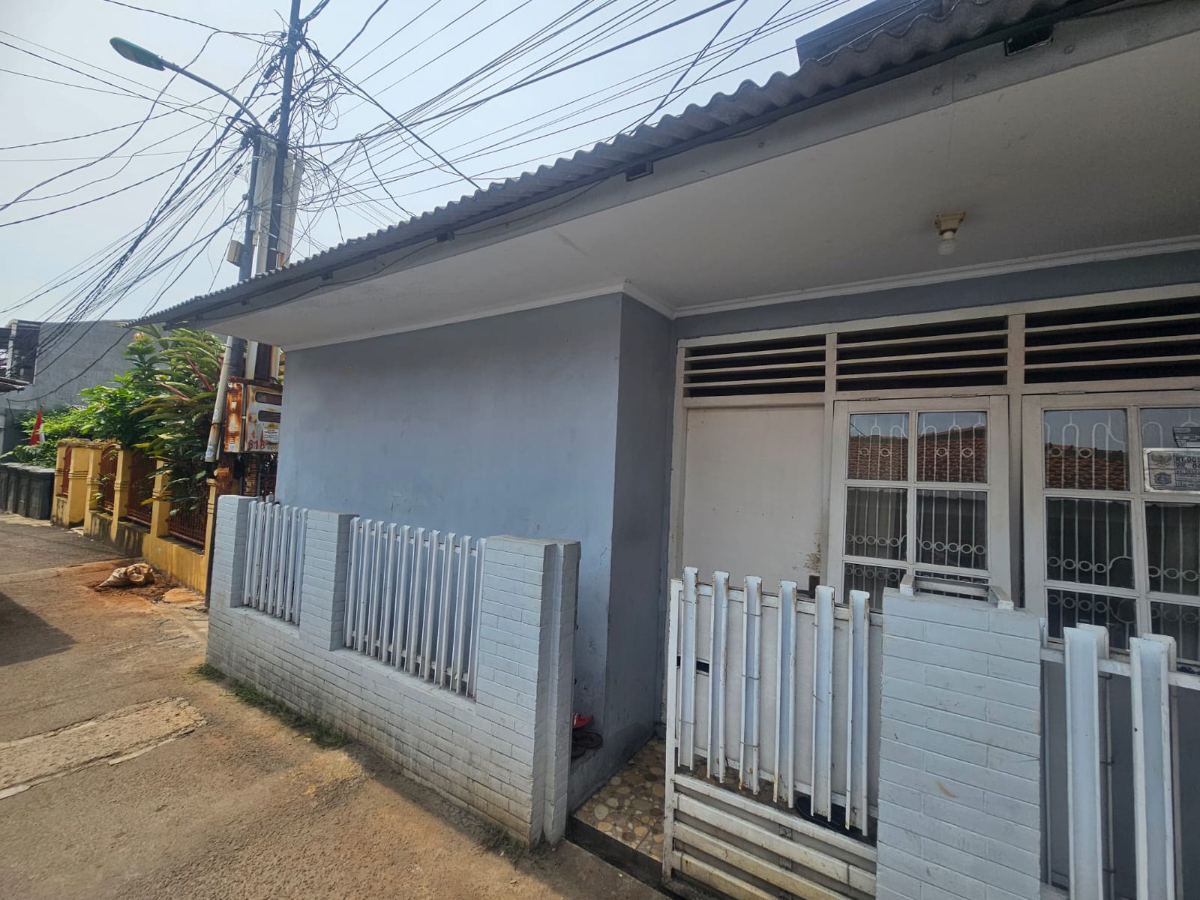 Rumah 1½ Lantai Siap Huni dengan Hunian Nyaman dan Asri di @Jakarta Timur