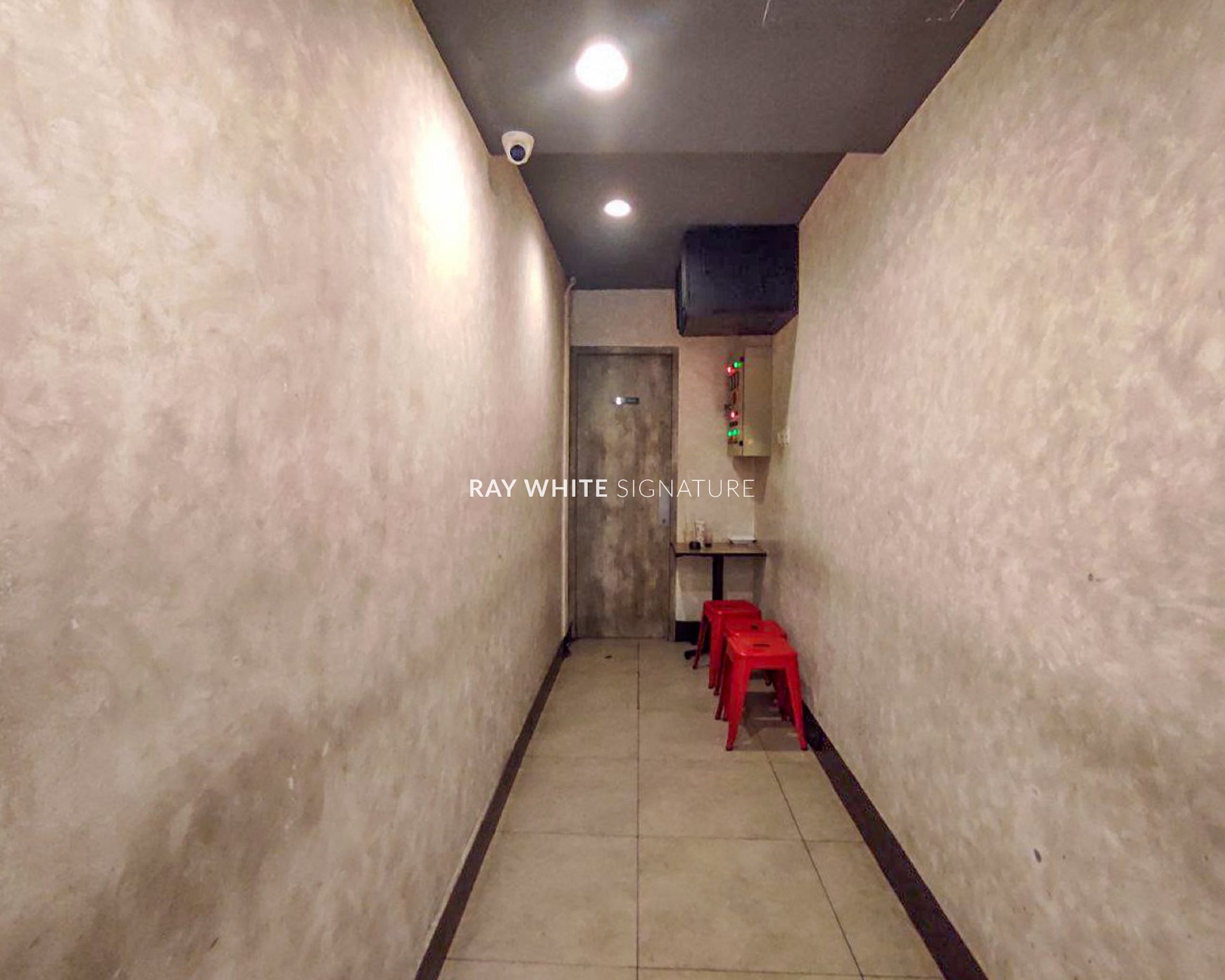 Ruko 3 Lantai di Jl. Kemang Raya, Jakarta Selatan. Ex 4 Fingers