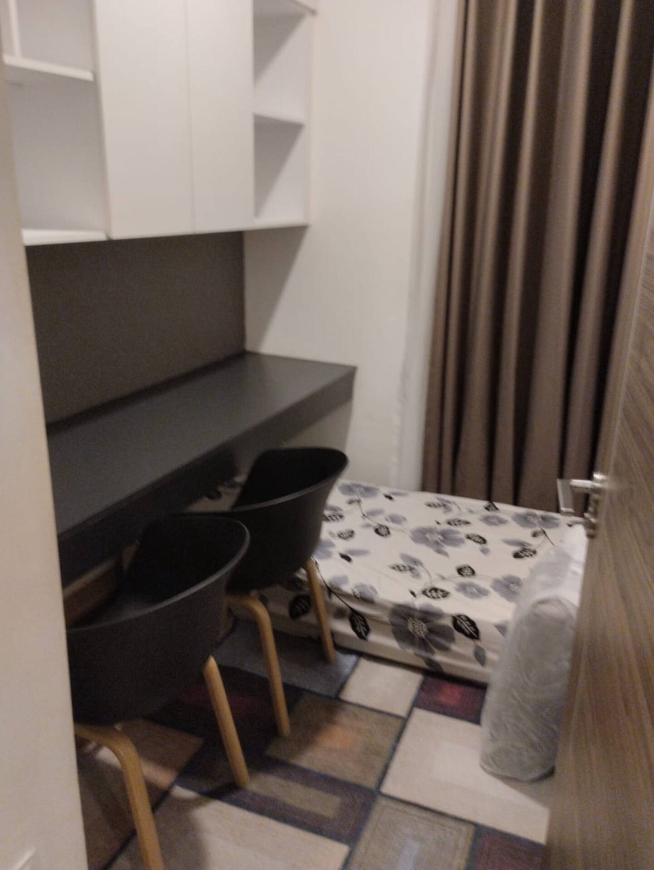 Apartemen Full Furnish  Eksklusif di skyhouse 