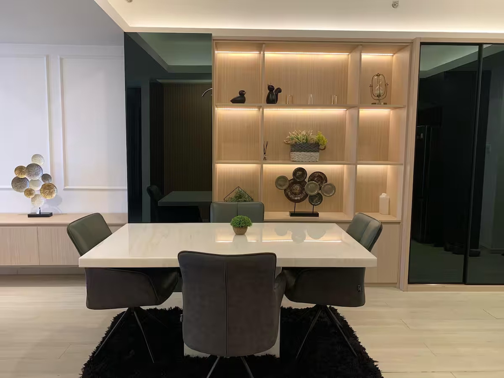 Apartemen Full Furnish  Eksklusif di skyhouse 