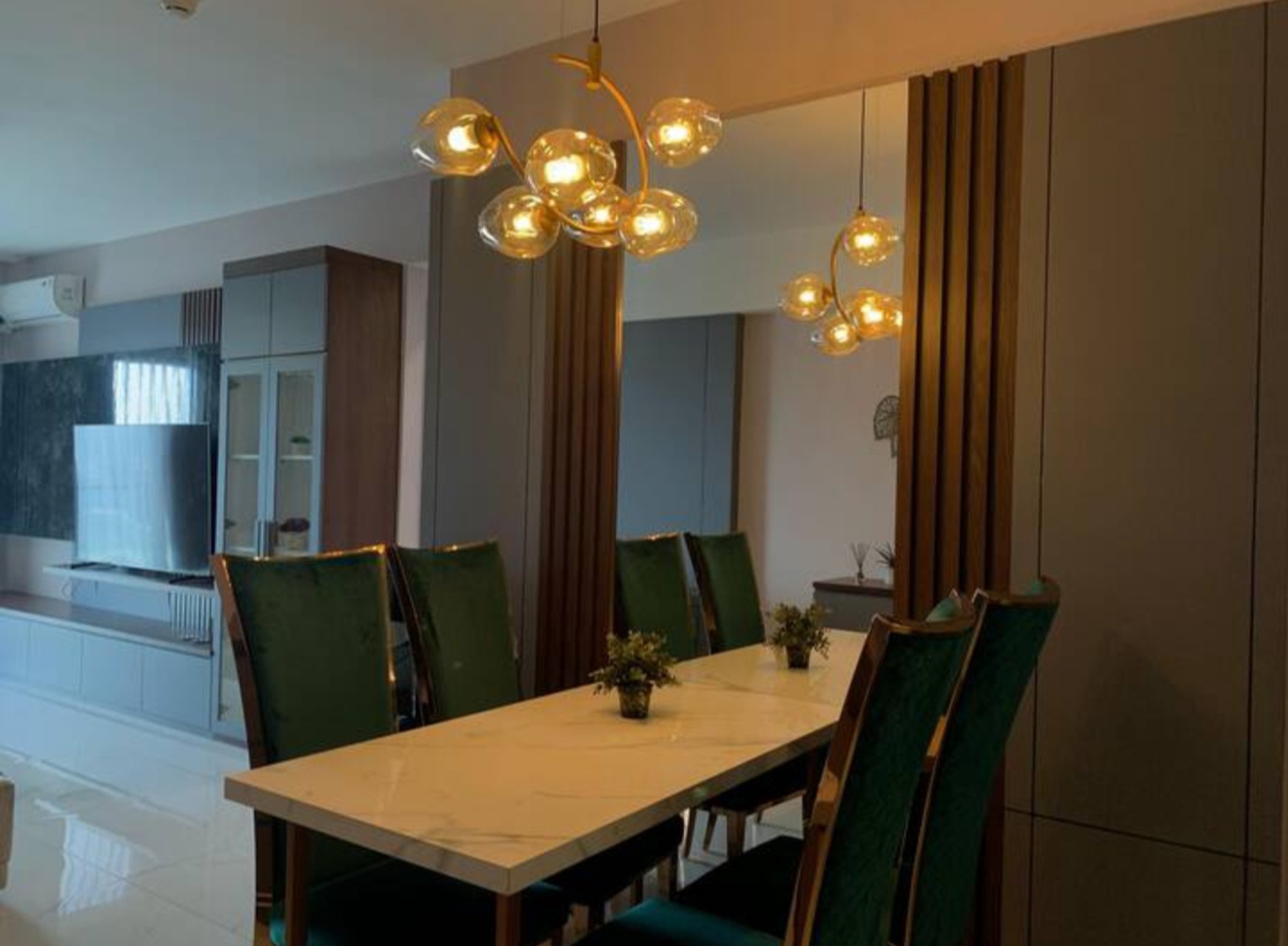 Apartemen Full Furnish  Eksklusif di skyhouse 