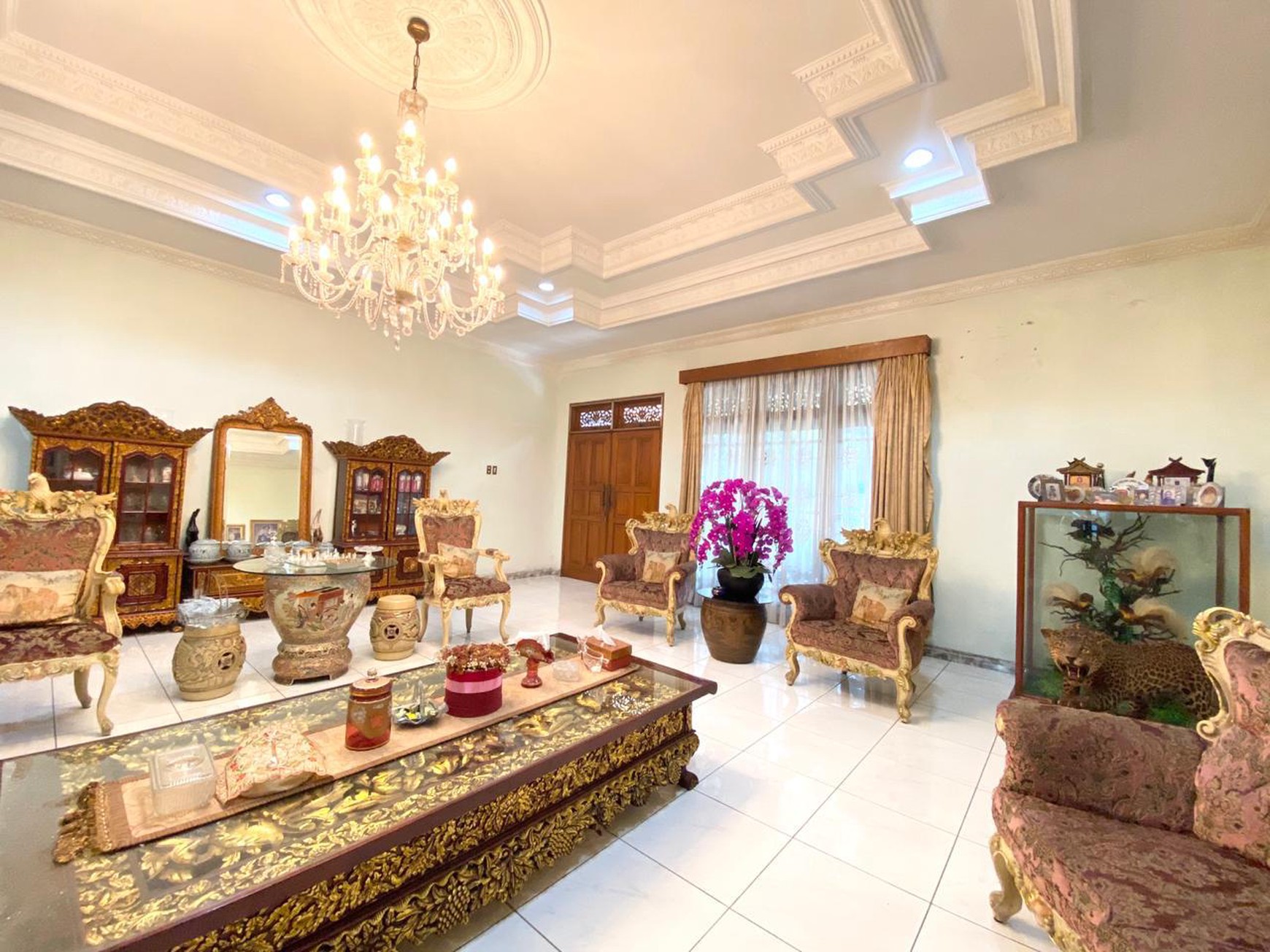 Rumah Asri dengan Tanah Luas di Duren Tiga - Lokasi Premium Jakarta Selatan