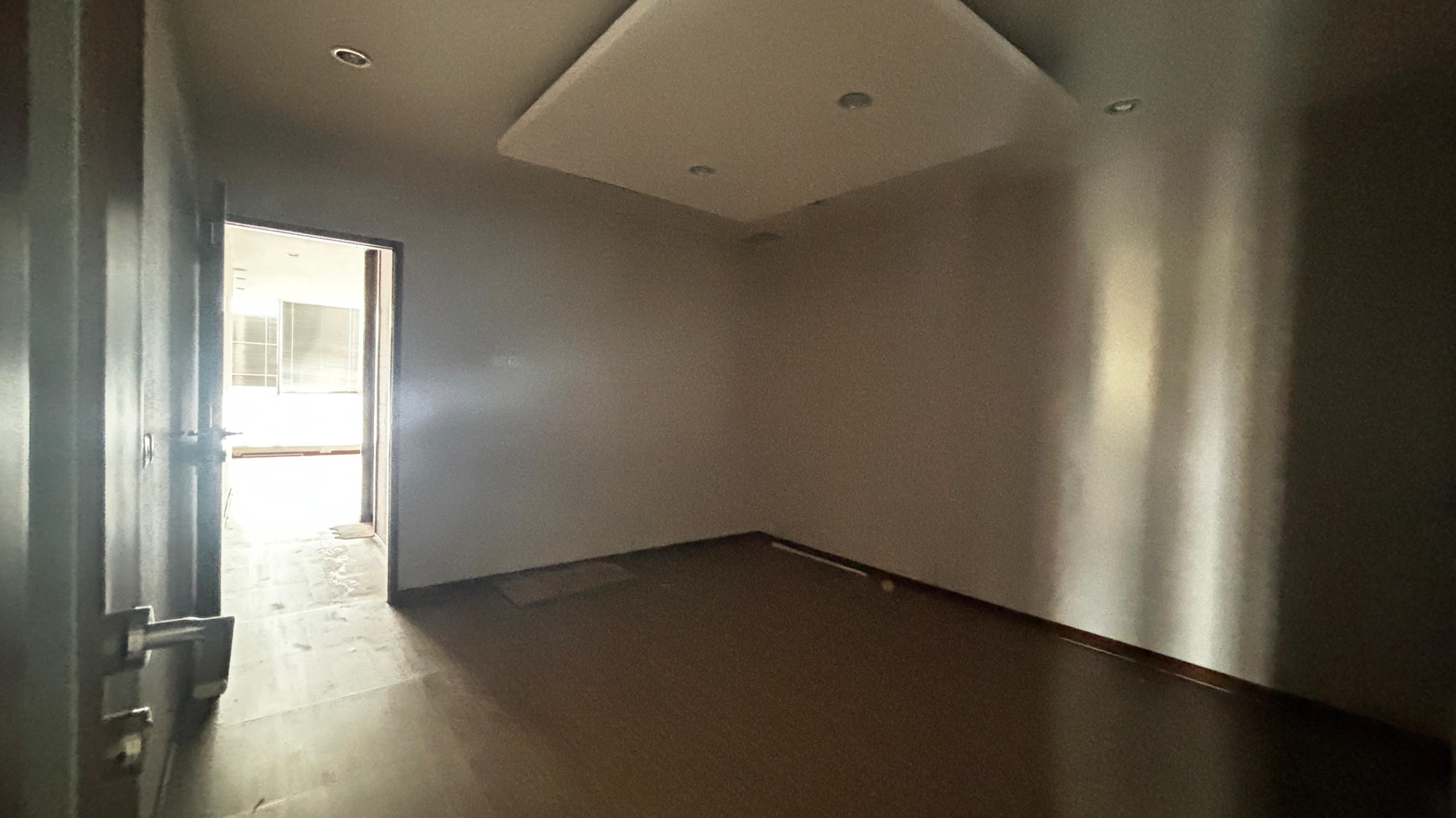 Ruang Kantor Menara Kuningan, Luas 156 m2,  Di Jl. HR Rasuna Said, Kuningan