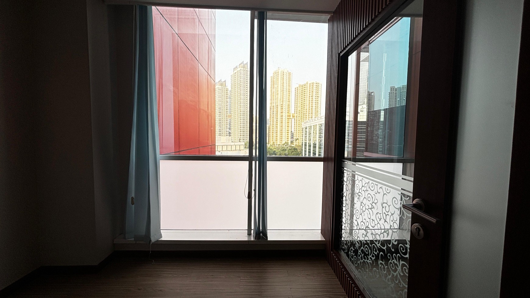 Ruang Kantor Menara Kuningan, Luas 156 m2,  Di Jl. HR Rasuna Said, Kuningan