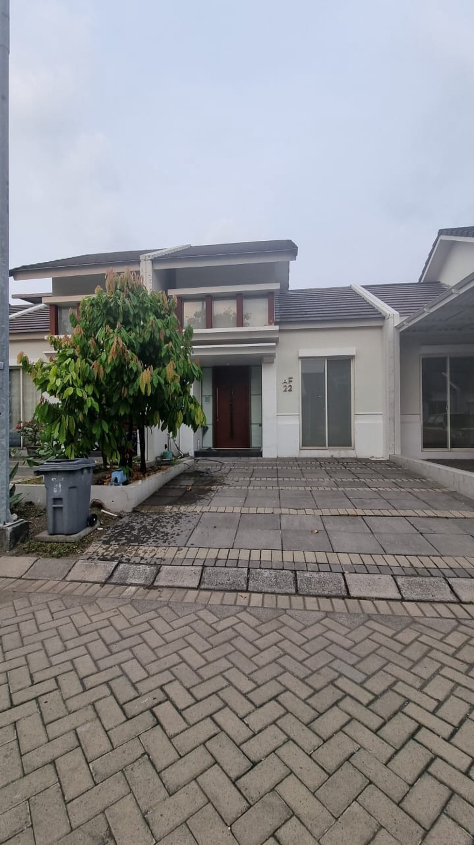 Dijual 120 m2 Rumah Grand Harvest Kebraon Wiyung Dekat Royal Residence , Babatan Mukti