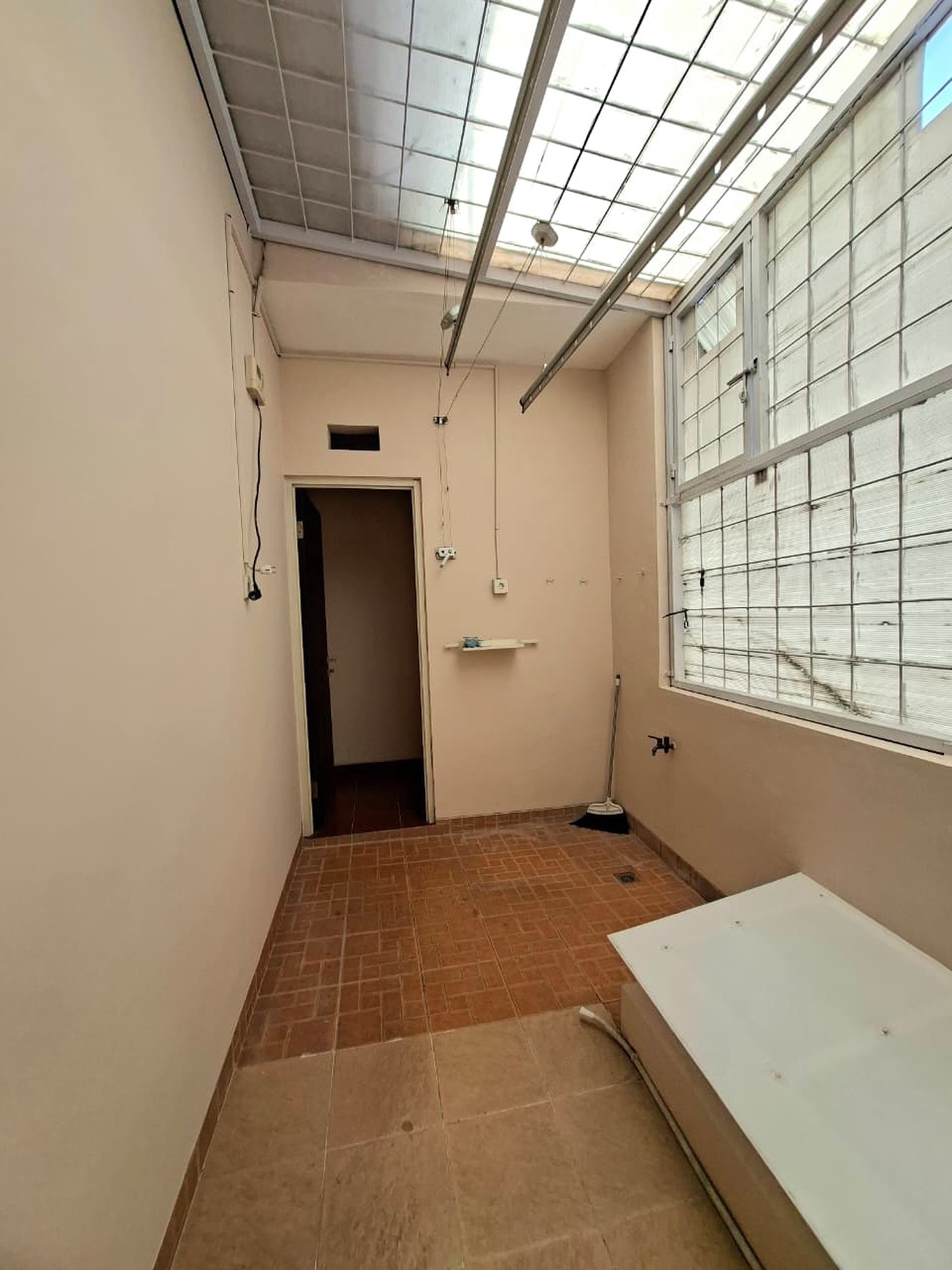 Rumah Siap Huni dengan Hunian Nyaman dan Asri di Bintaro Park