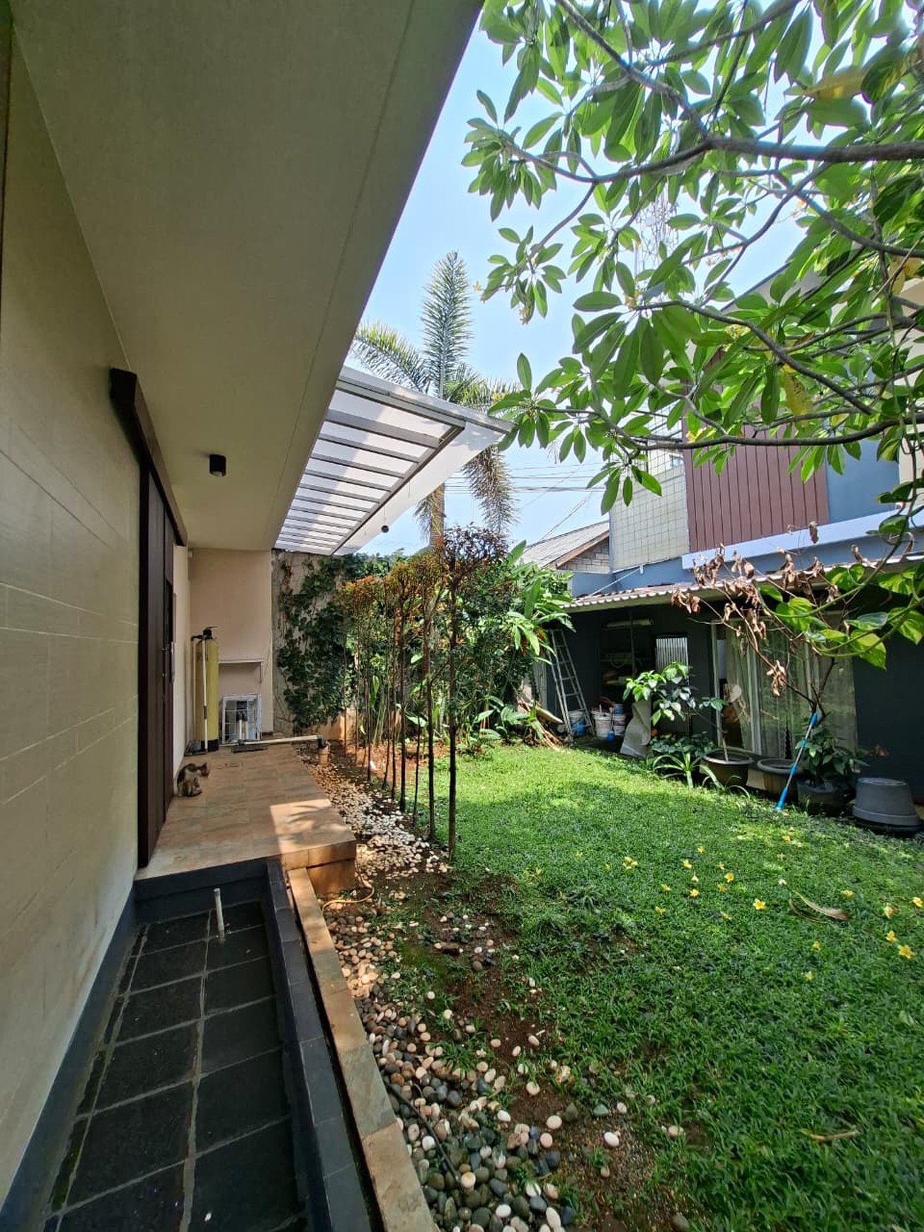 Rumah Siap Huni dengan Hunian Nyaman dan Asri di Bintaro Park