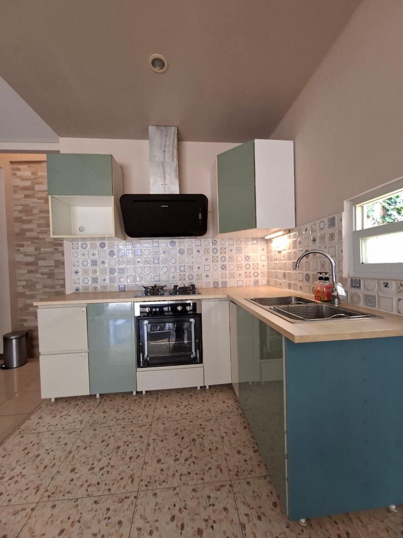 Rumah Siap Huni dengan Hunian Nyaman dan Asri di Bintaro Park