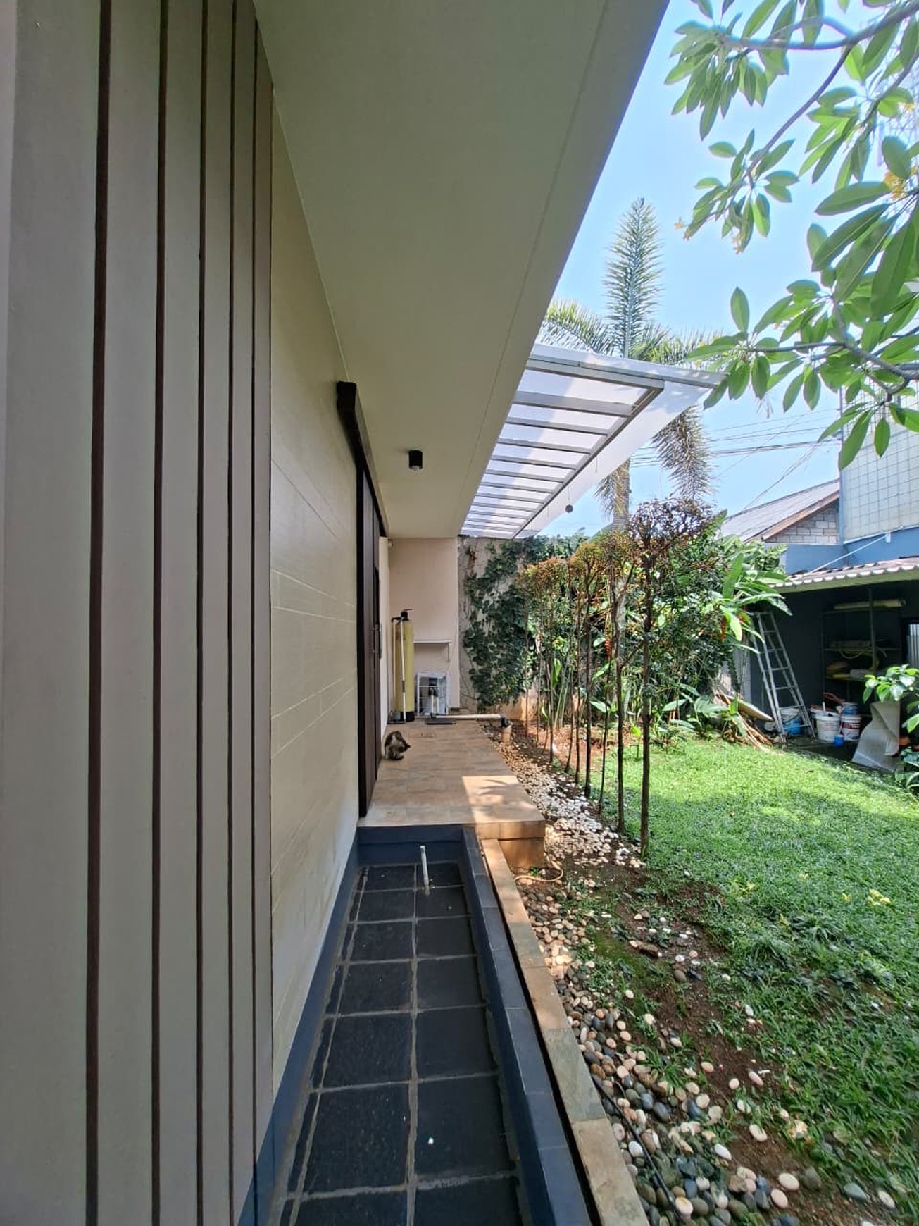 Rumah Siap Huni dengan Hunian Nyaman dan Asri di Bintaro Park