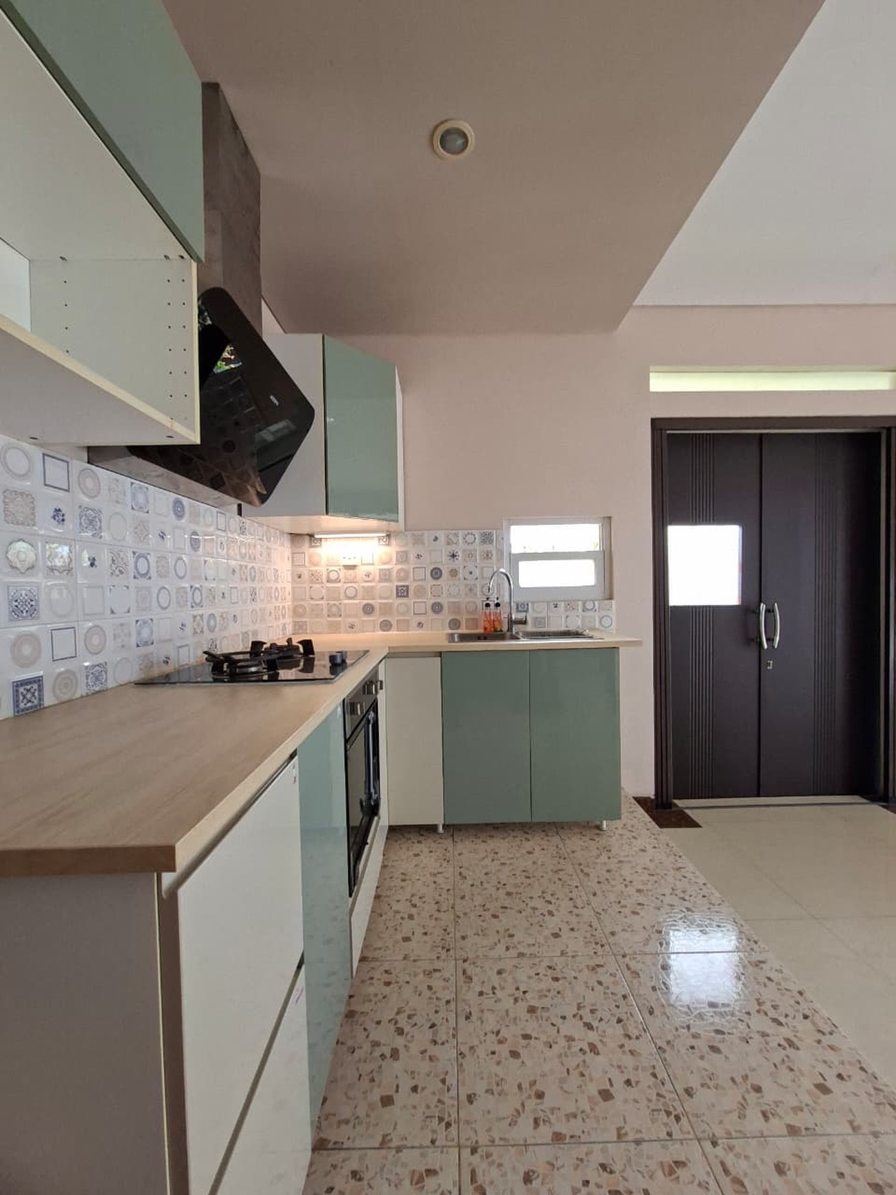 Rumah Siap Huni dengan Hunian Nyaman dan Asri di Bintaro Park