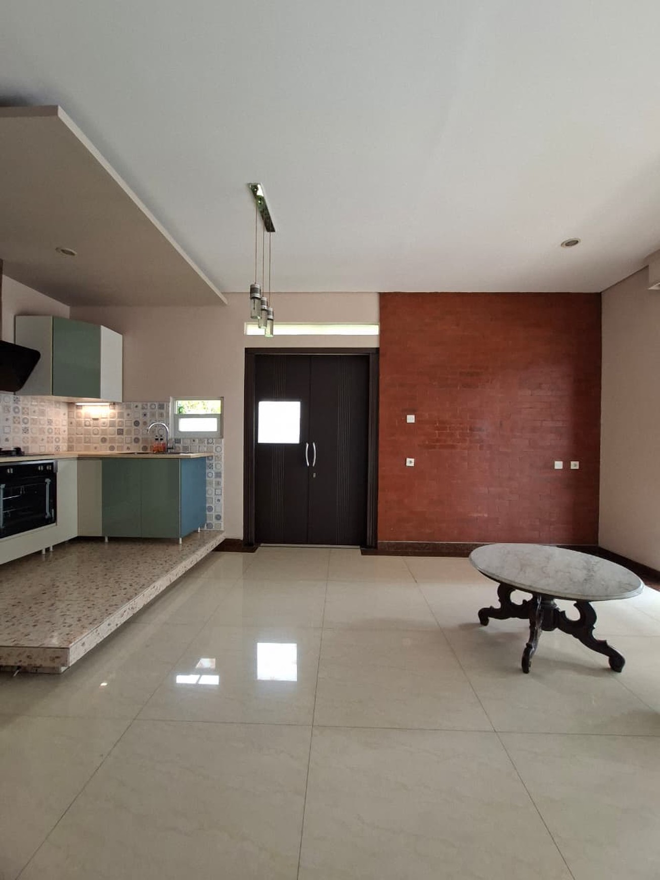 Rumah Siap Huni dengan Hunian Nyaman dan Asri di Bintaro Park